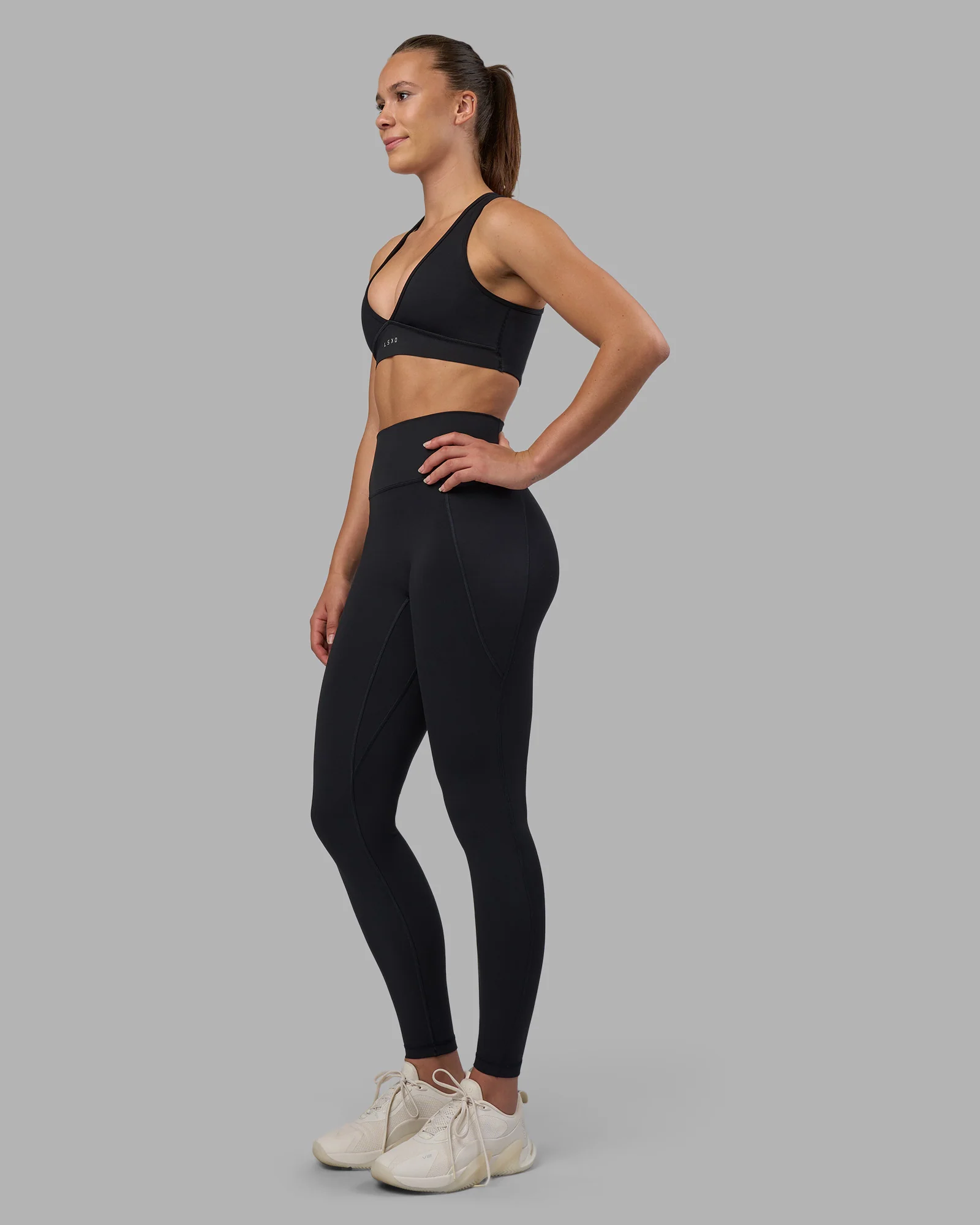 Fusion V-Contour Ultra High-Rise Full Length Legging Pockets - Black
