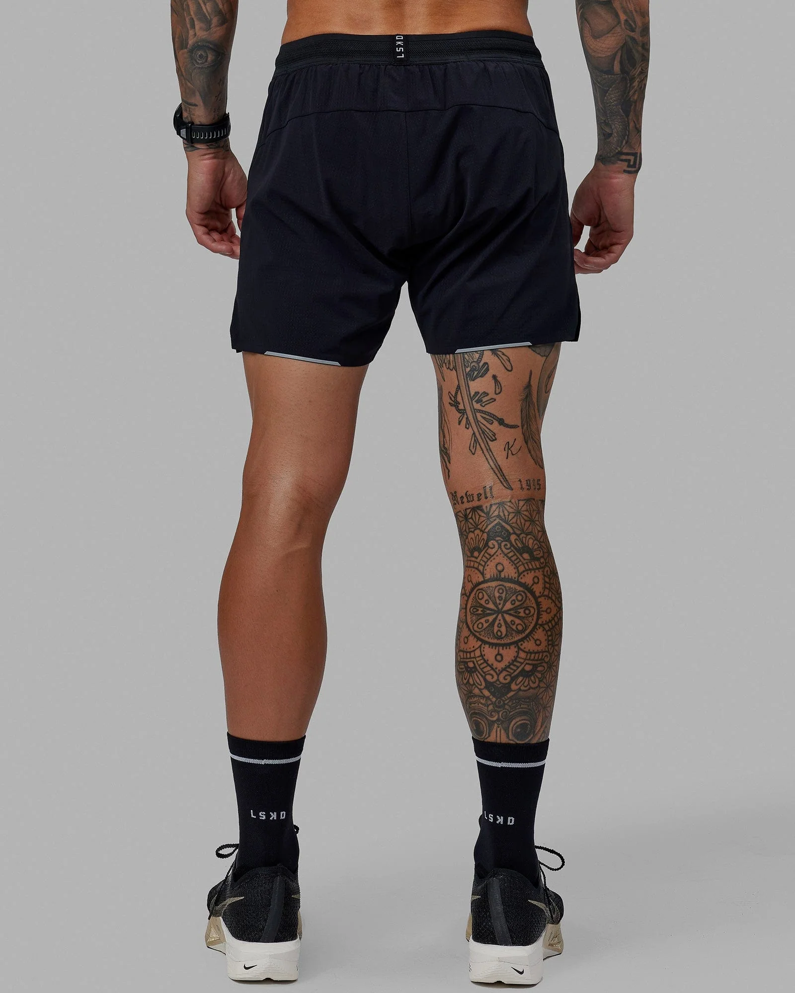 4123-o.g.-ultraair-5-lined-performance-short-black-reflective-5.webp O.G. UltraAir 5" Lined Performance Short - Black-Reflective
