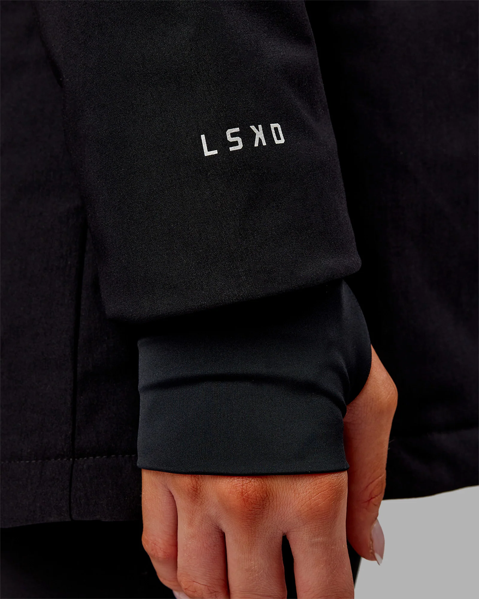 4183-auxiliary-2.0-longline-jacket-black-9.webp Auxiliary 2.0 Longline Jacket - Black