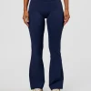 420-fusion-v-contour-high-rise-flared-petite-legging-pockets-future-navy-1.webp Fusion V-Contour High-Rise Flared Petite Legging Pockets - Future Navy