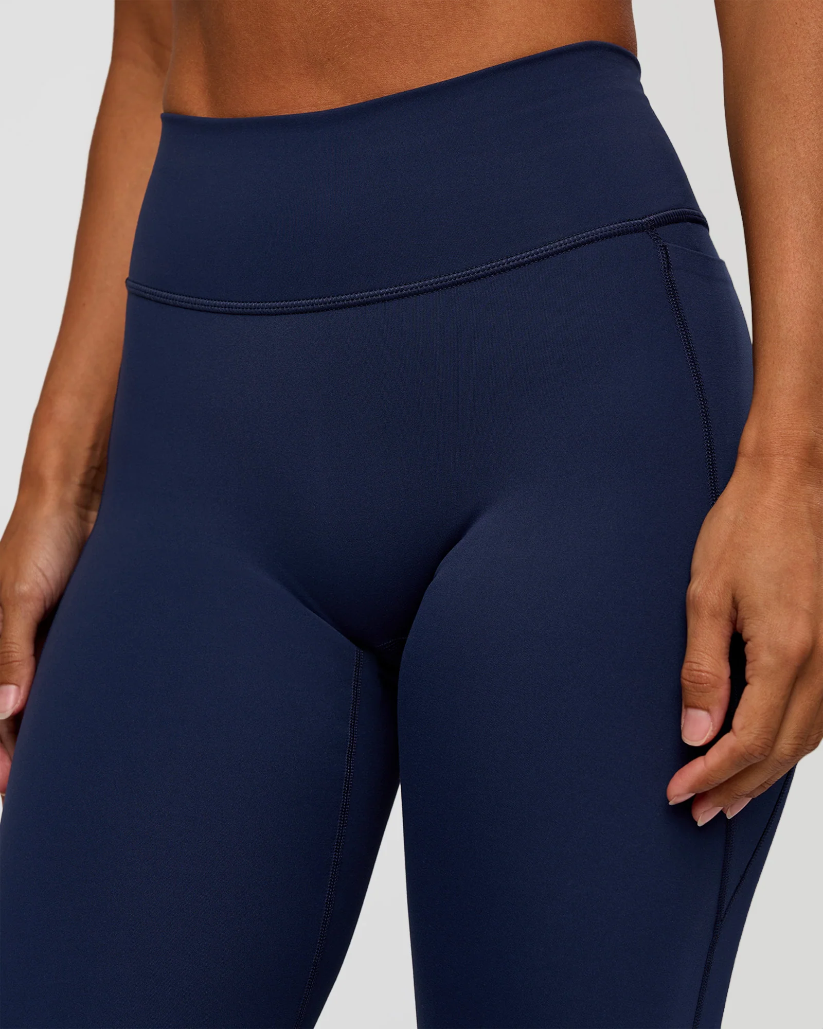 420-fusion-v-contour-high-rise-flared-petite-legging-pockets-future-navy-6.webp Fusion V-Contour High-Rise Flared Petite Legging Pockets - Future Navy