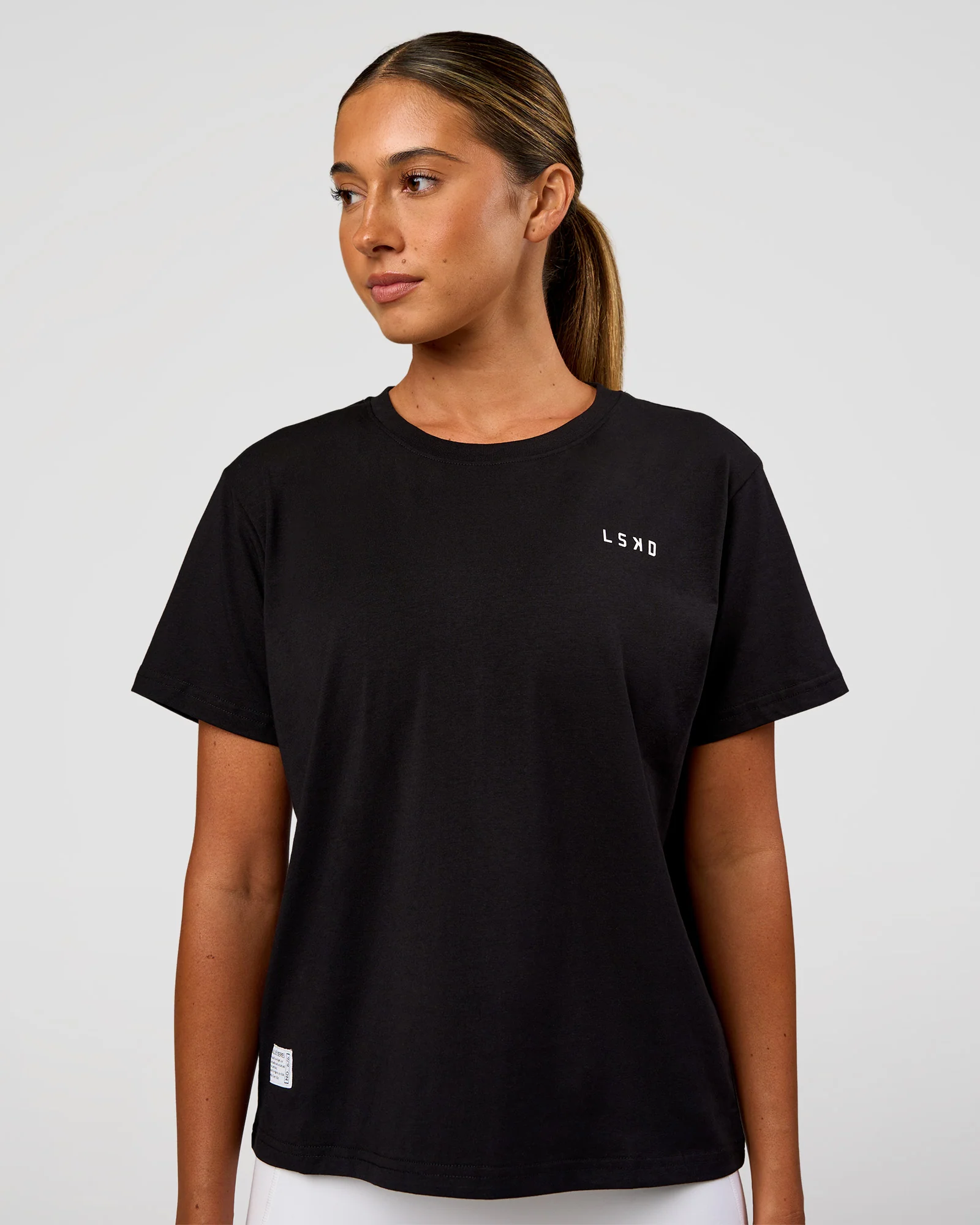 4312-vs6-flxcotton-regular-fit-tee-black-white-2.webp VS6 FLXCotton Regular Fit Tee - Black-White
