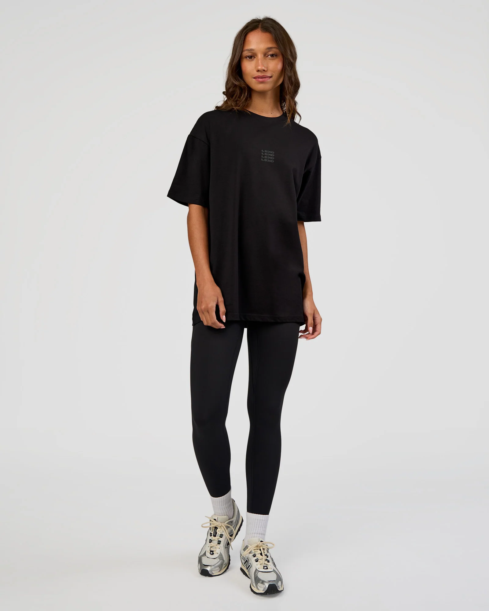 4355-everyday-elevation-flxcotton-oversized-tee-black-black-11.webp Everyday Elevation FLXCotton Oversized Tee - Black-Black