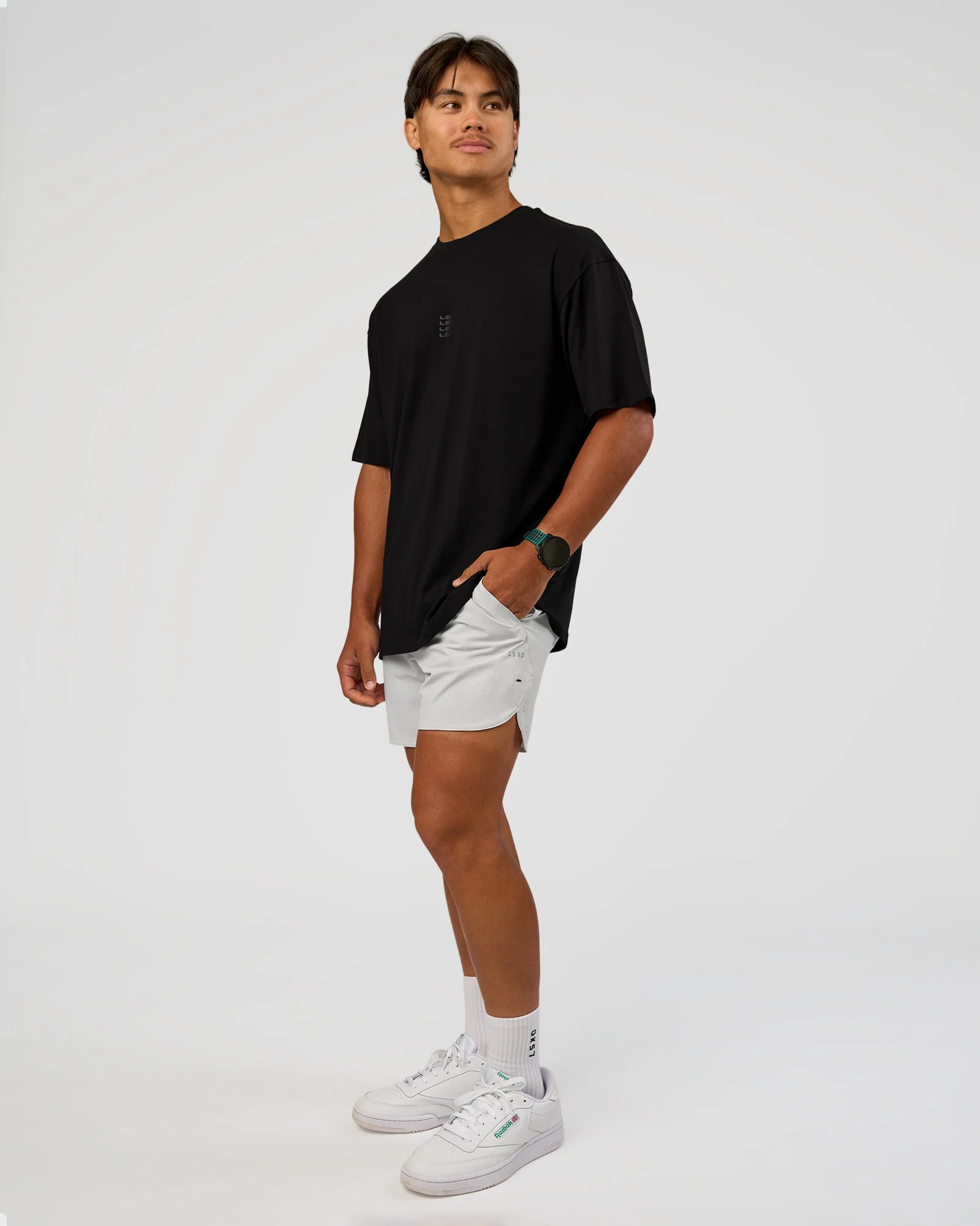 4355-everyday-elevation-flxcotton-oversized-tee-black-black-3.webp Everyday Elevation FLXCotton Oversized Tee - Black-Black