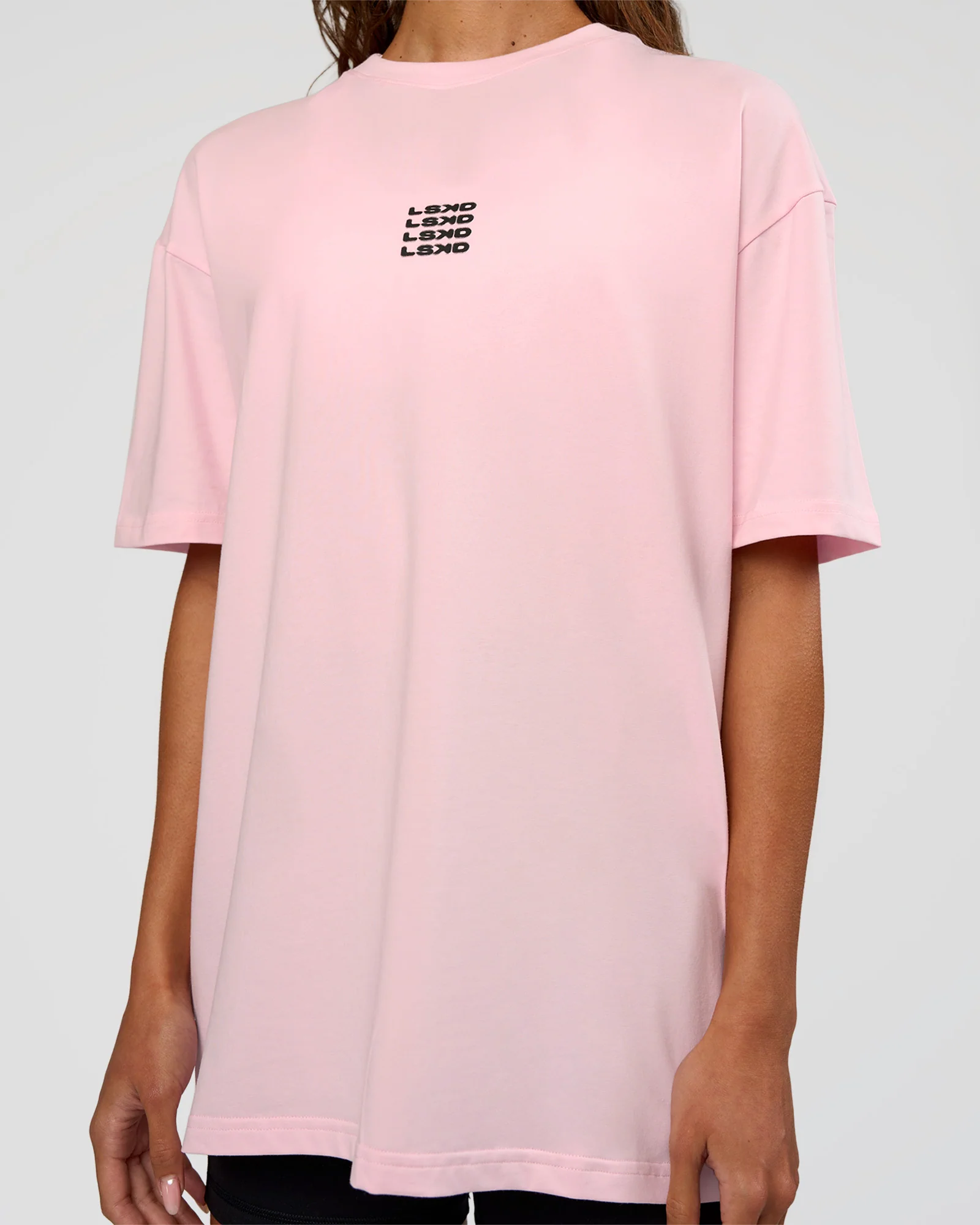 4364-everyday-elevation-flxcotton-oversized-tee-marshmallow-black-11.webp Everyday Elevation FLXCotton Oversized Tee - Marshmallow-Black