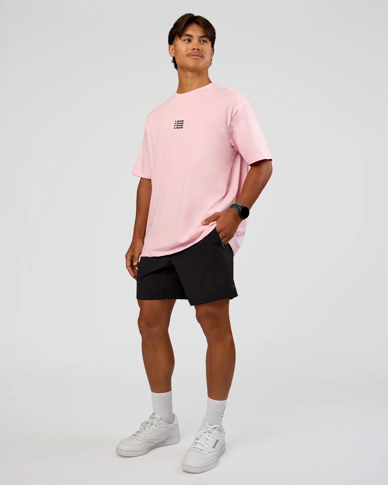 4364-everyday-elevation-flxcotton-oversized-tee-marshmallow-black-6.webp Everyday Elevation FLXCotton Oversized Tee - Marshmallow-Black