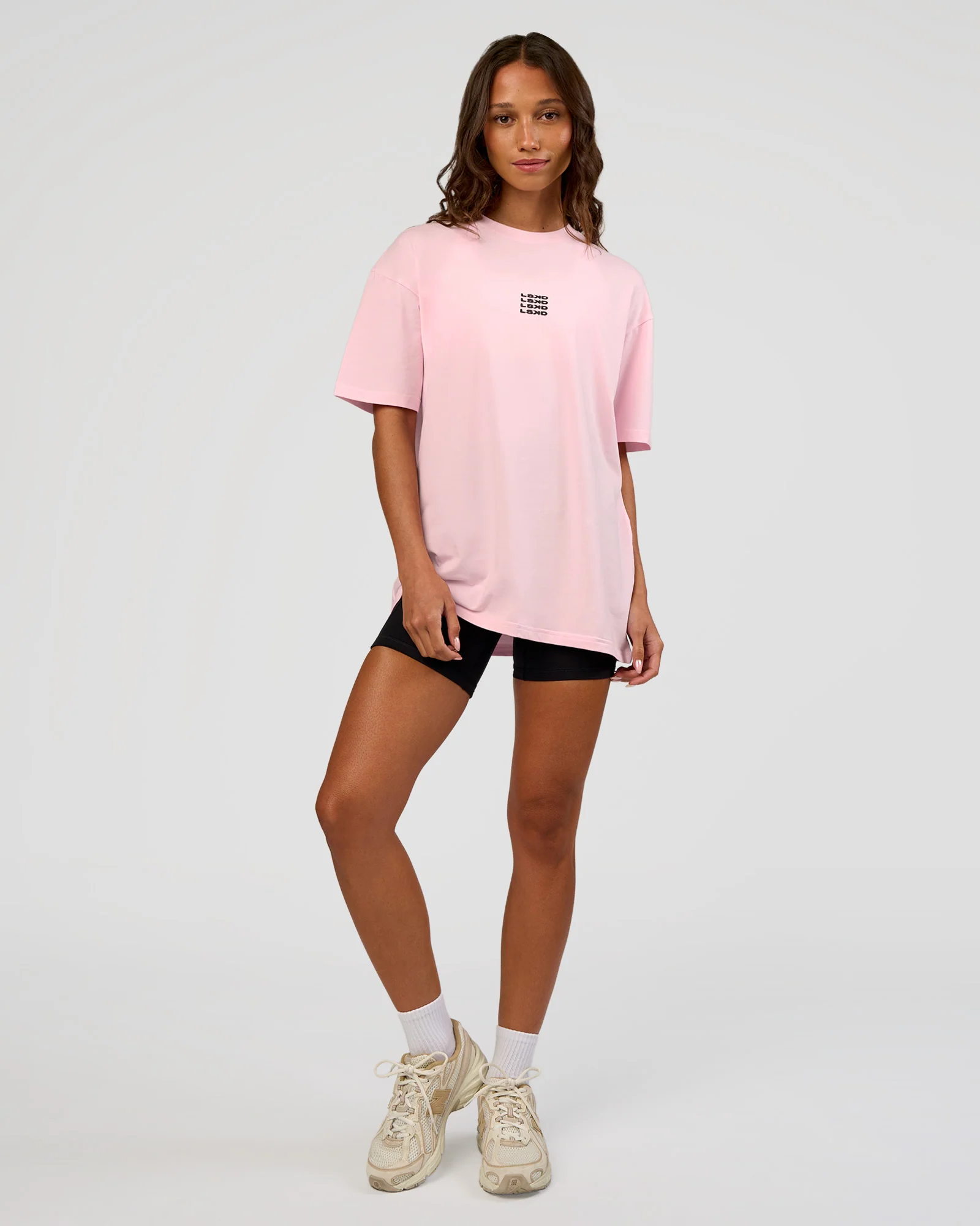 4364-everyday-elevation-flxcotton-oversized-tee-marshmallow-black-7.webp Everyday Elevation FLXCotton Oversized Tee - Marshmallow-Black