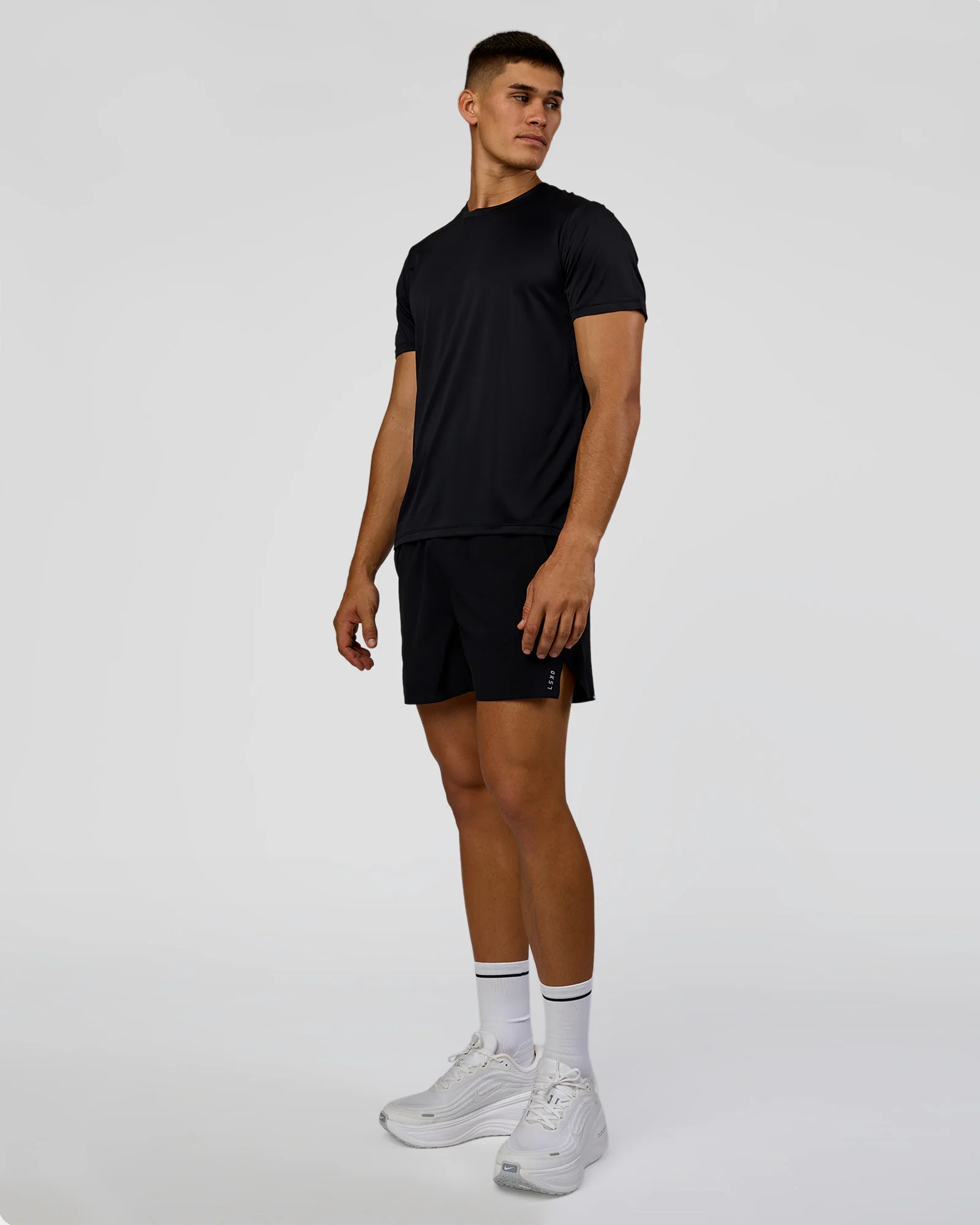 4390-pace-running-tee-3.0-black-2.webp Pace Running Tee 3.0 - Black
