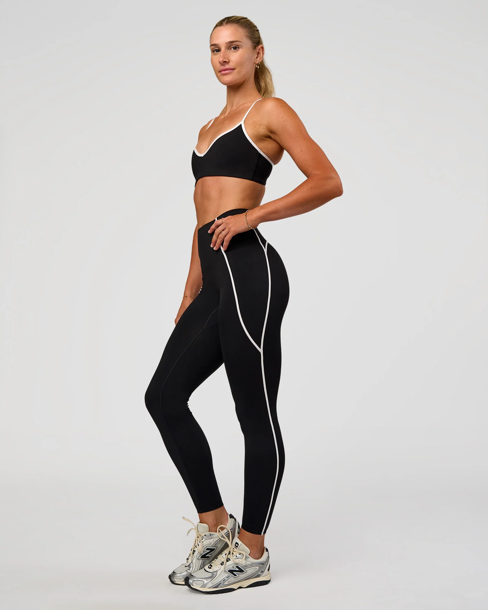 4442-power-ultra-high-rise-full-length-legging-pockets-black-8.webp Power Ultra High-Rise Full Length Legging Pockets - Black