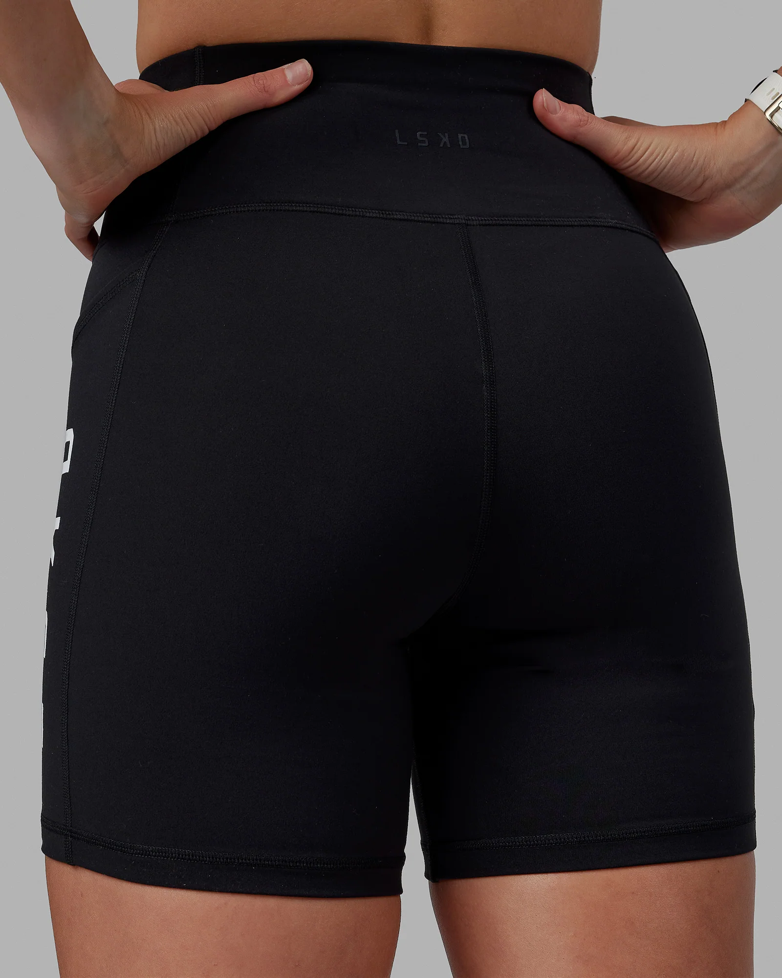 4516-rep-ultra-high-rise-6-short-pockets-black-white-10.webp Rep Ultra High-Rise 6" Short Pockets - Black-White