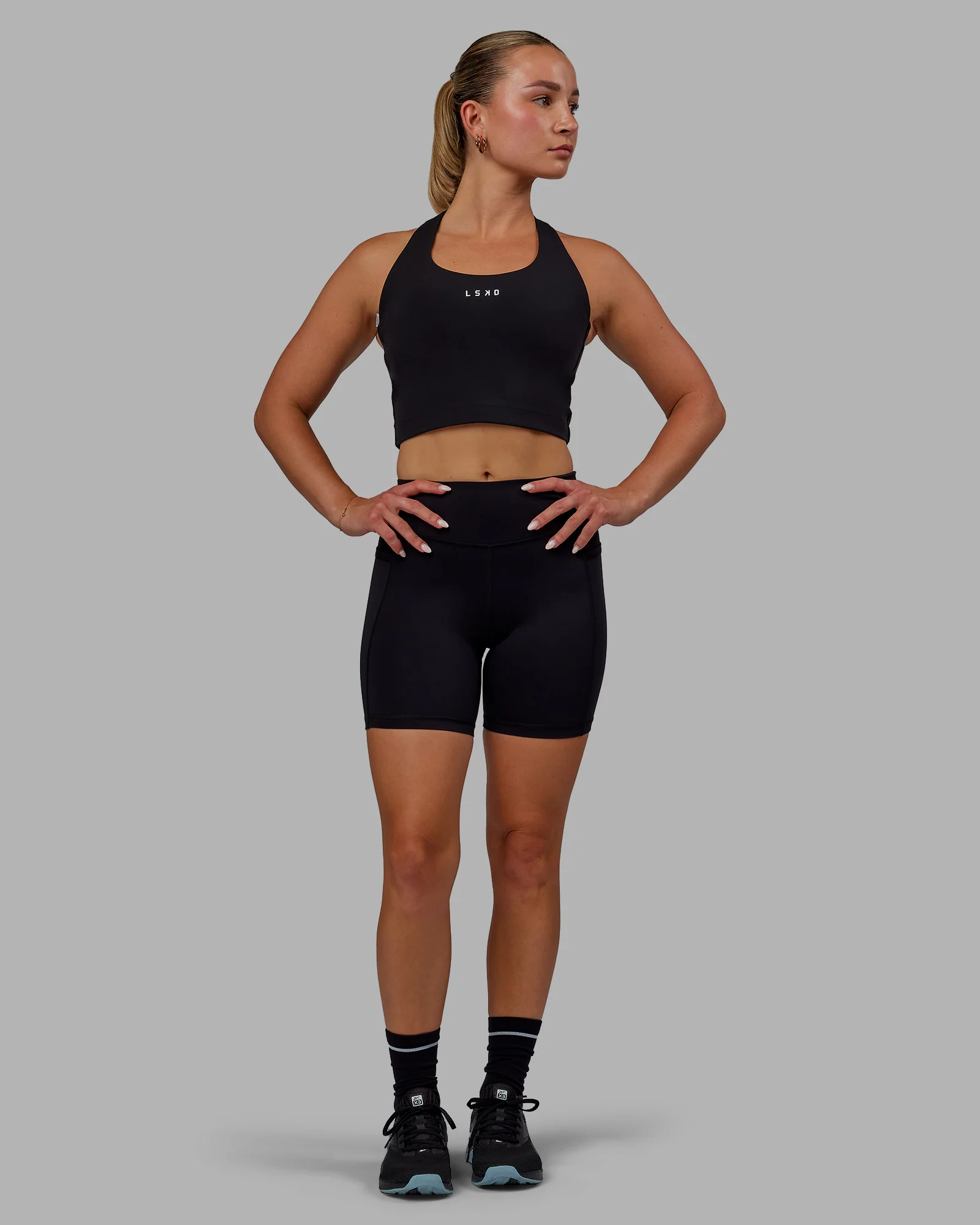 4535-elite-high-rise-6-short-pockets-black-11.webp Elite High-Rise 6" Short Pockets - Black