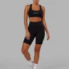 4576-o.g.-fusion-ultra-high-rise-9-short-pockets-black-4.webp O.G. Fusion Ultra High-Rise 9" Short Pockets - Black