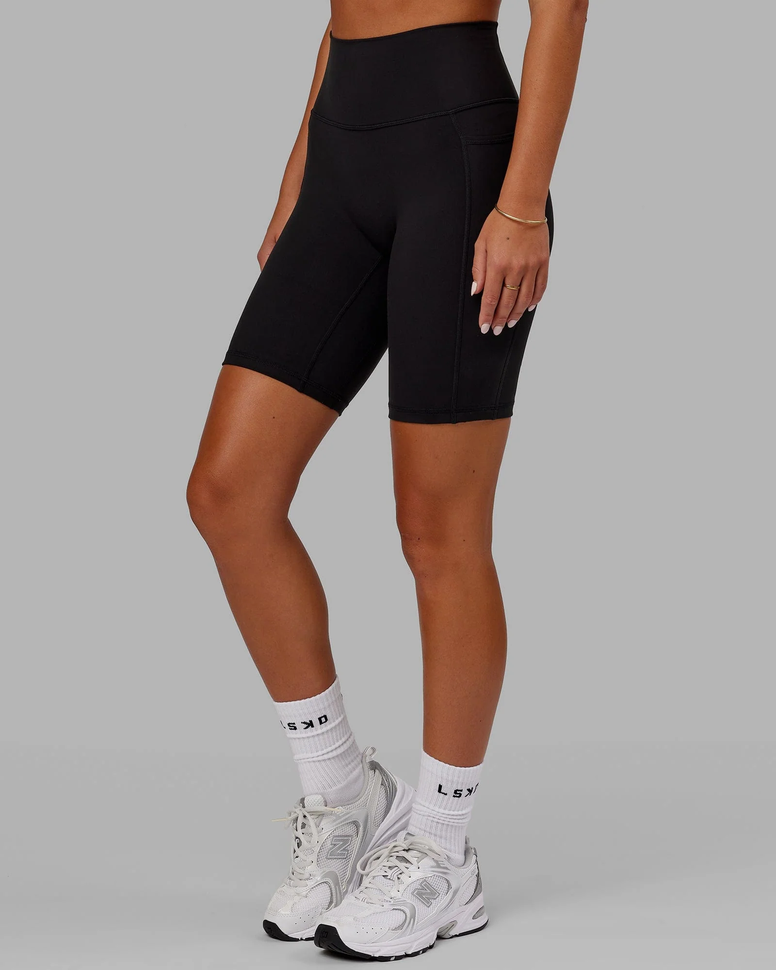 4576-o.g.-fusion-ultra-high-rise-9-short-pockets-black-6.webp O.G. Fusion Ultra High-Rise 9" Short Pockets - Black