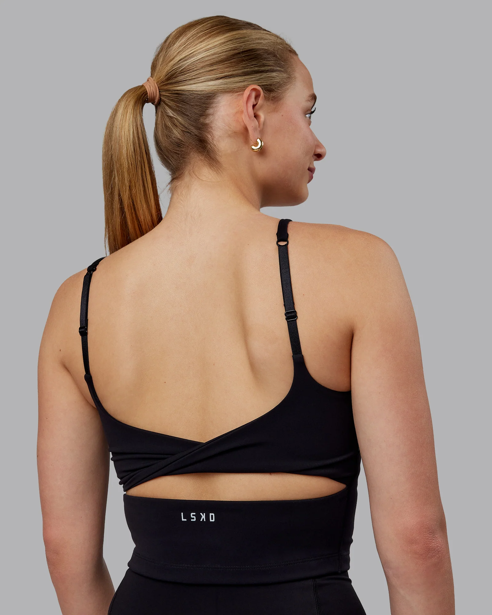 4646-twist-tank-with-shelf-bra-black-8.webp Twist Tank With Shelf Bra - Black