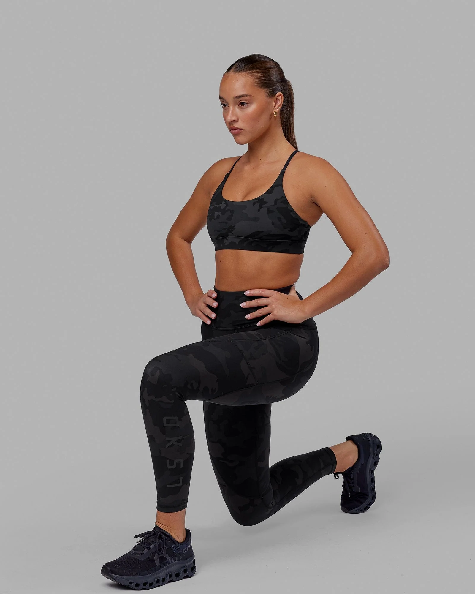 4707-rep-ultra-high-rise-7-8-legging-pockets-black-camo-8.webp Rep Ultra High-Rise 7/8 Legging Pockets - Black-Camo