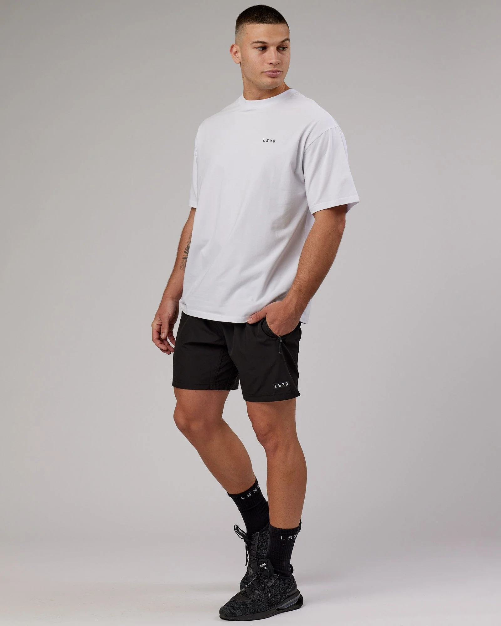 4741-vs5-flxcotton-tee-oversize-white-black-4.webp VS5 FLXCotton Tee Oversize - White-Black