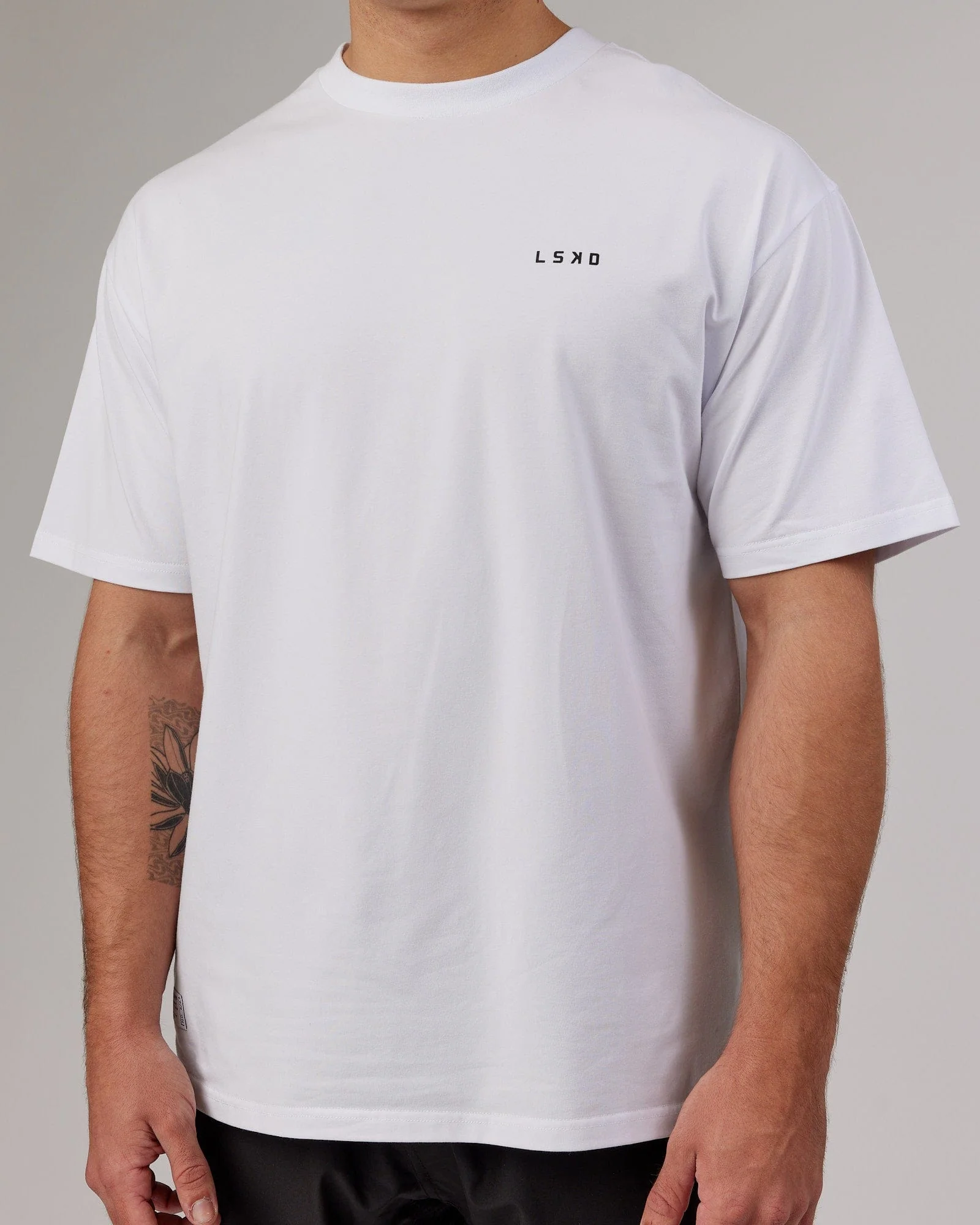 4741-vs5-flxcotton-tee-oversize-white-black-9.webp VS5 FLXCotton Tee Oversize - White-Black