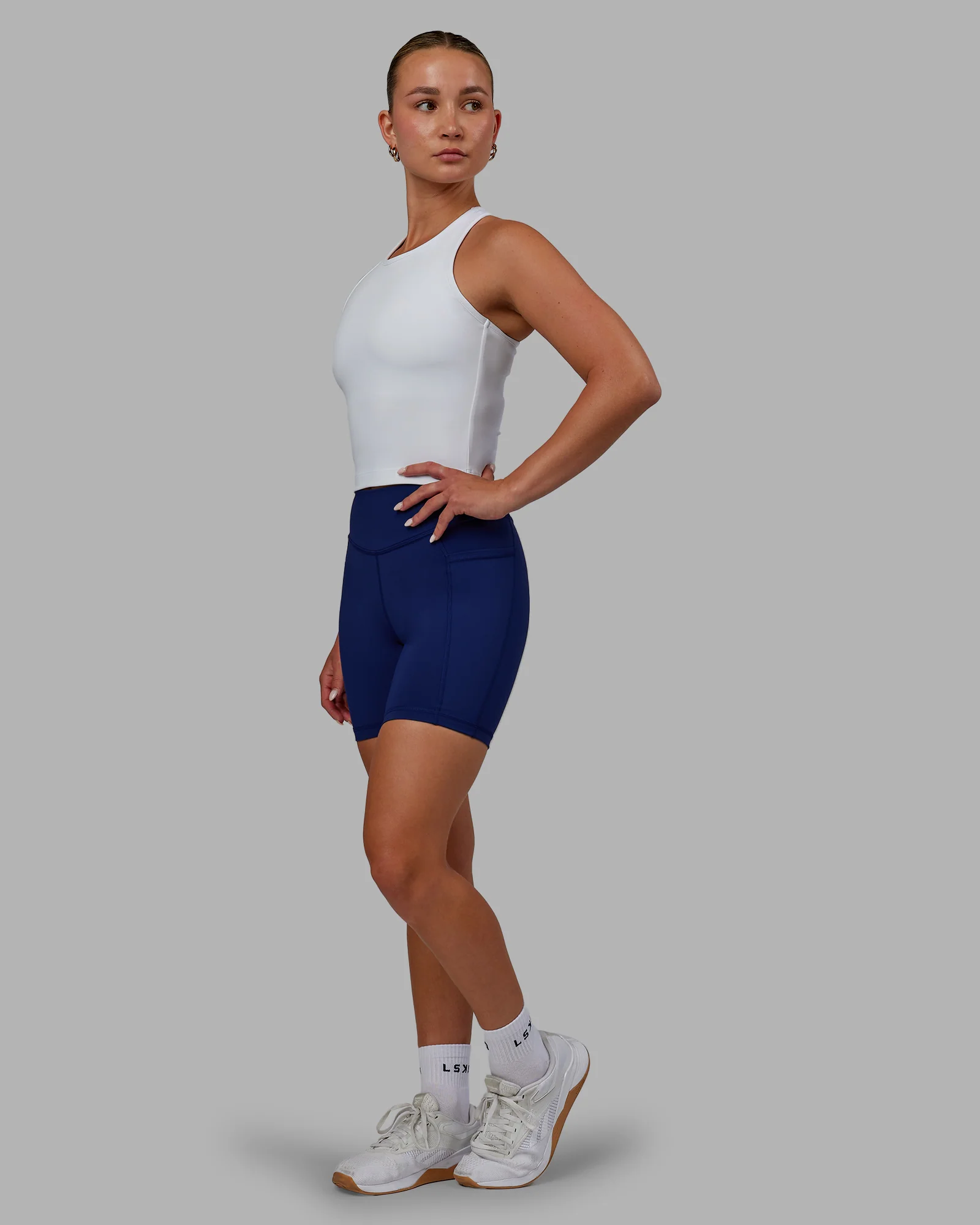 Elite High-Rise 6" Short Pockets - Midnight Blue