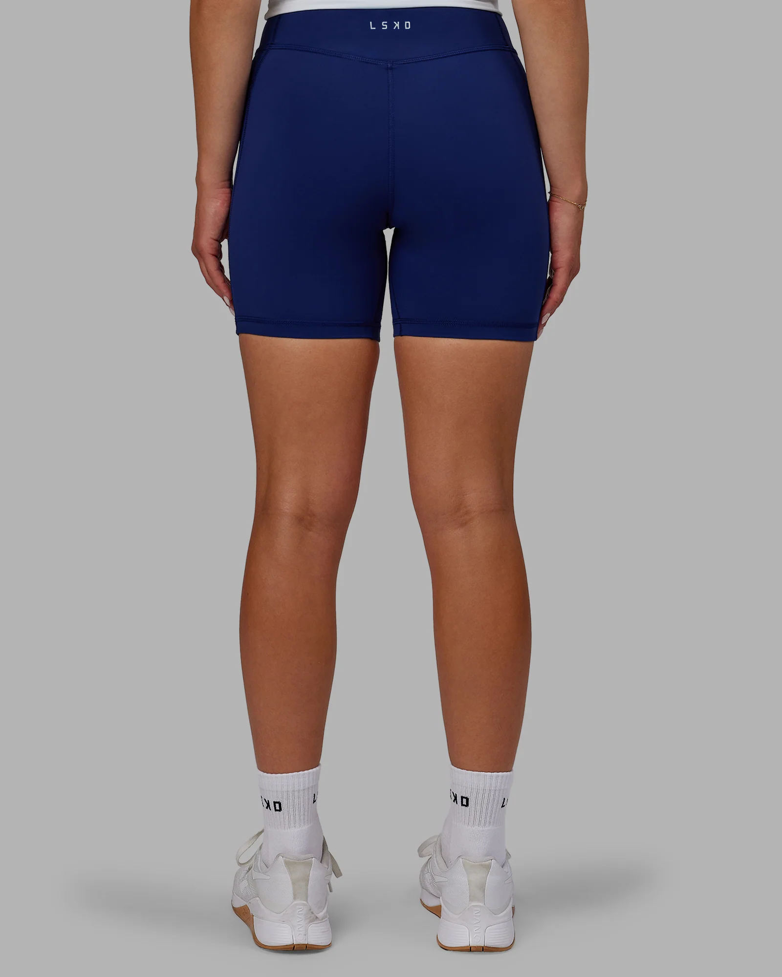Elite High-Rise 6" Short Pockets - Midnight Blue
