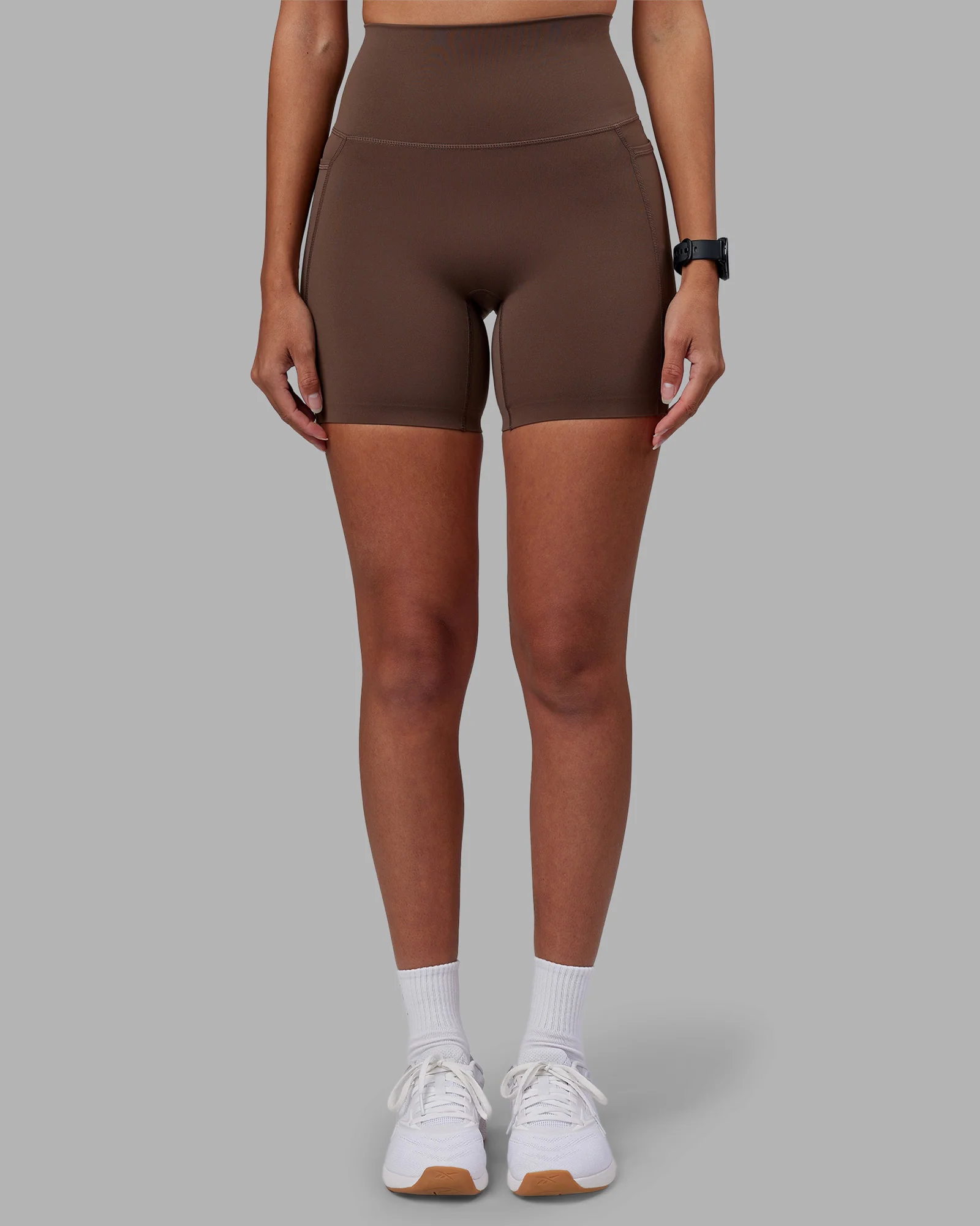 Elixir Ultra High-Rise 6" Short Pockets - Chocolate Martini