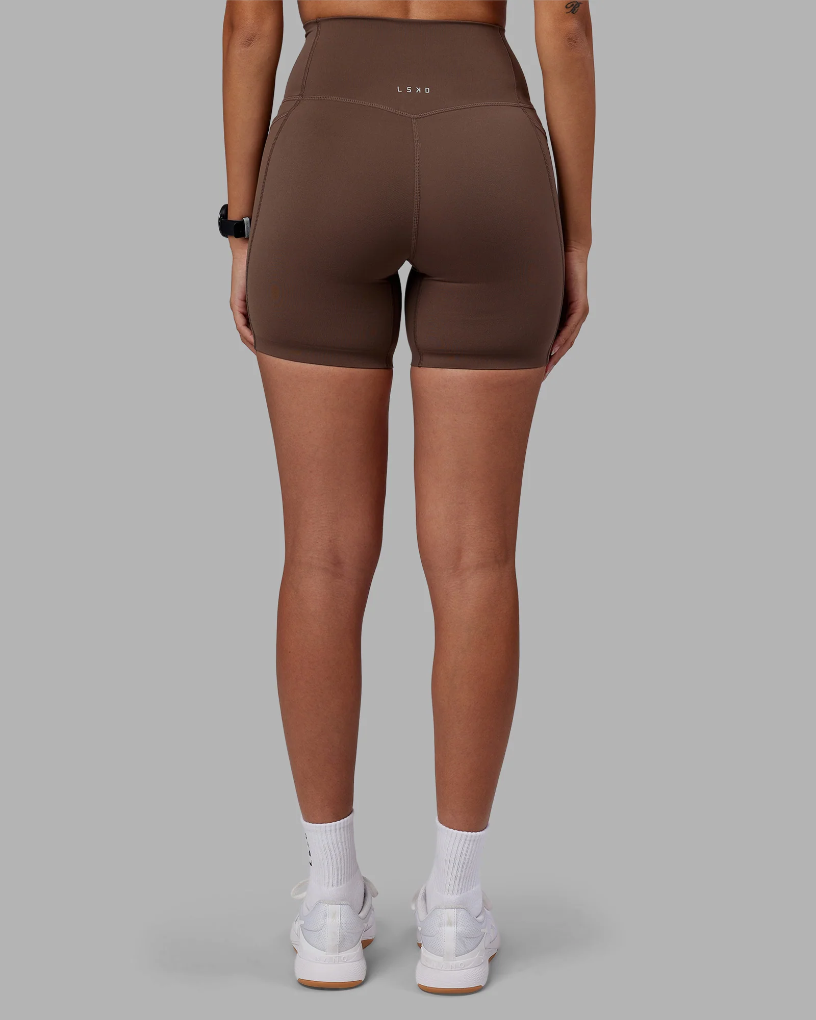 Elixir Ultra High-Rise 6" Short Pockets - Chocolate Martini