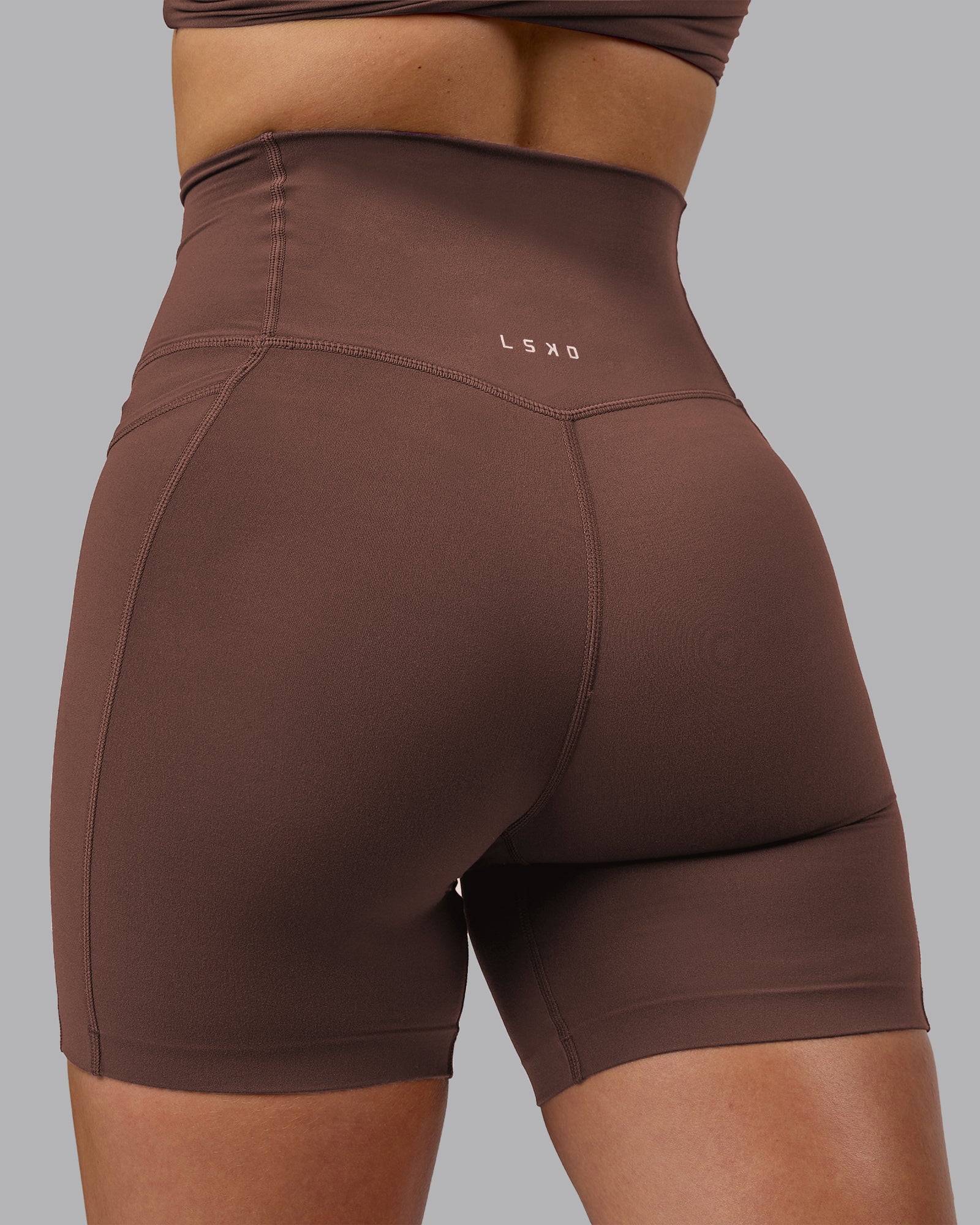 Elixir Ultra High-Rise 6" Short Pockets - Chocolate Martini
