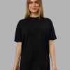4891-run-club-flxcotton-tee-oversize-black-reflective-4.webp RUN CLUB FLXCotton Tee Oversize - Black-Reflective