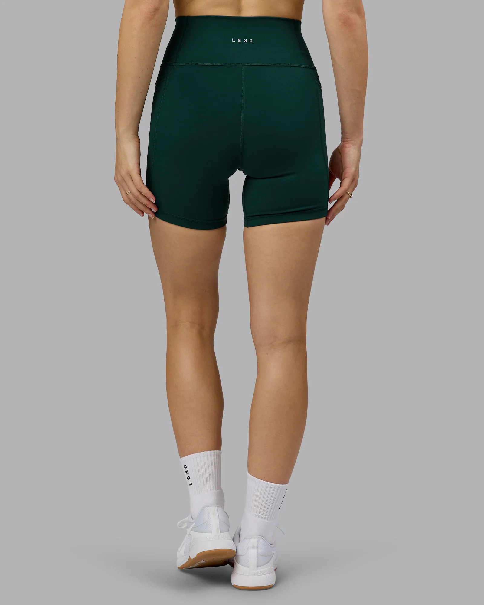 4900-fusion-ultra-high-rise-6-short-pockets-dark-moss-4.webp Fusion Ultra High-Rise 6" Short Pockets - Dark Moss
