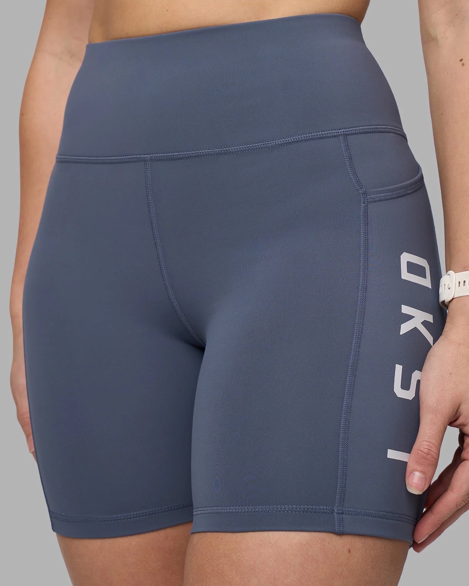 4971-rep-ultra-high-rise-6-short-pockets-night-shadow-white-2.webp Rep Ultra High-Rise 6" Short Pockets - Night Shadow-White
