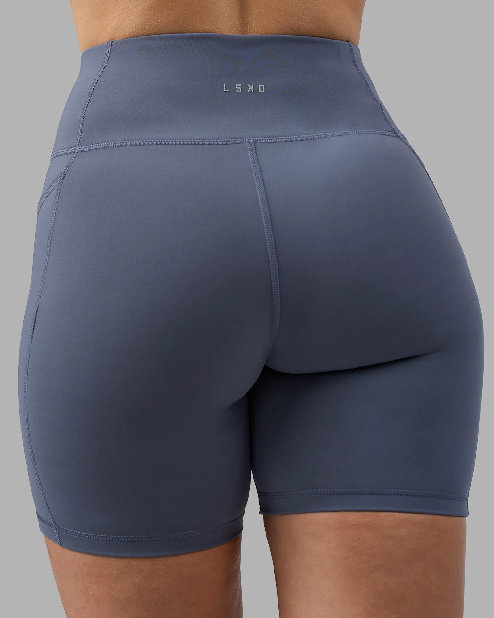 4971-rep-ultra-high-rise-6-short-pockets-night-shadow-white-4.webp Rep Ultra High-Rise 6" Short Pockets - Night Shadow-White