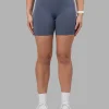 4971-rep-ultra-high-rise-6-short-pockets-night-shadow-white-7.webp Rep Ultra High-Rise 6" Short Pockets - Night Shadow-White