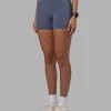 5015-fusion-ultra-high-rise-4-short-pockets-night-shadow-3.webp Fusion Ultra High-Rise 4" Short Pockets - Night Shadow
