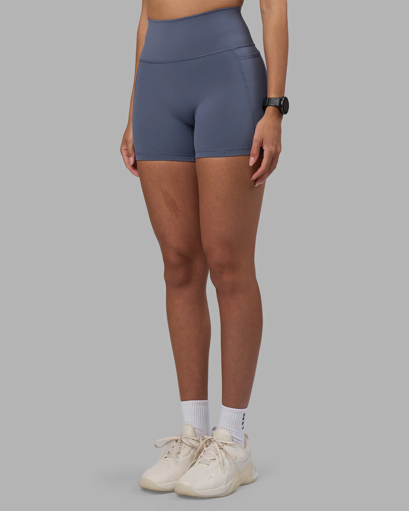 5015-fusion-ultra-high-rise-4-short-pockets-night-shadow-3.webp Fusion Ultra High-Rise 4" Short Pockets - Night Shadow