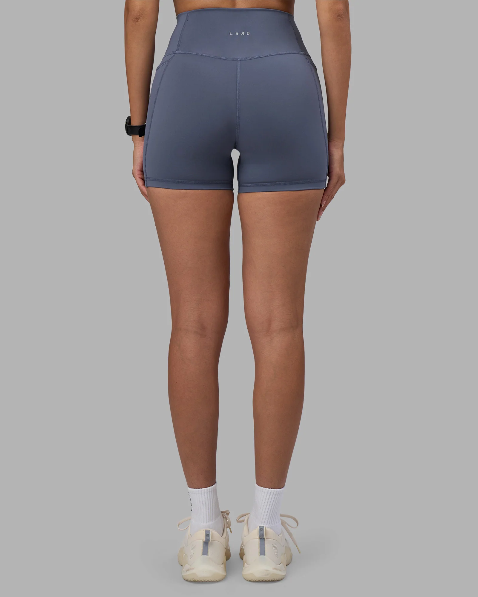 5015-fusion-ultra-high-rise-4-short-pockets-night-shadow-4.webp Fusion Ultra High-Rise 4" Short Pockets - Night Shadow