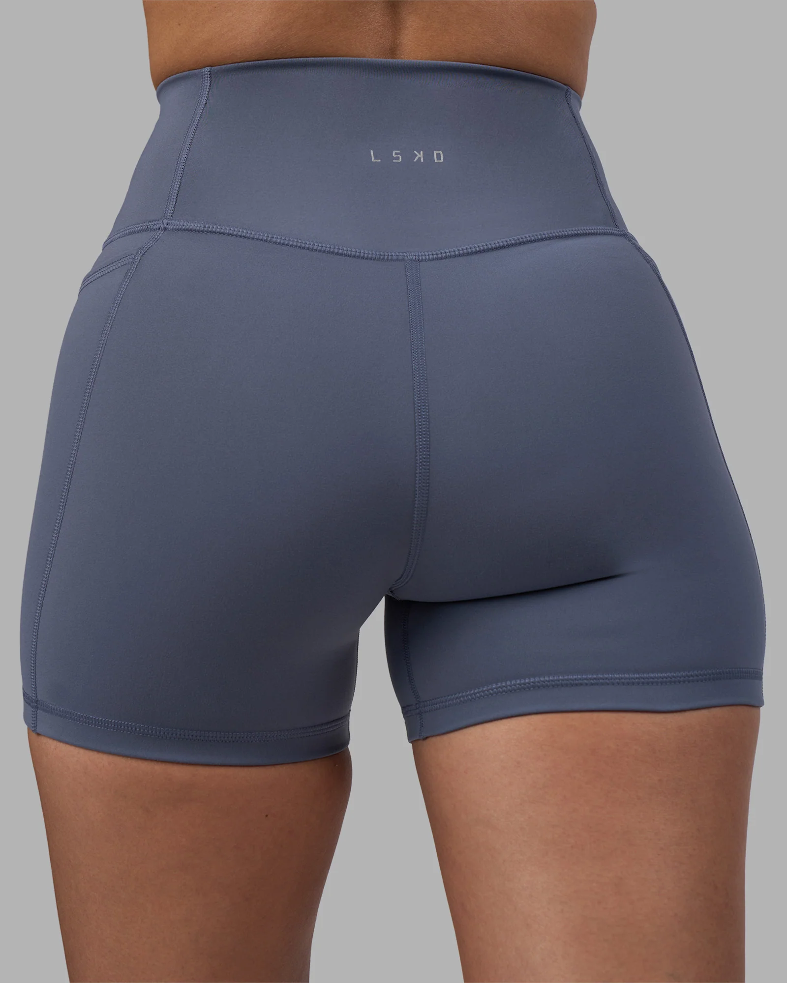 5015-fusion-ultra-high-rise-4-short-pockets-night-shadow-8.webp Fusion Ultra High-Rise 4" Short Pockets - Night Shadow