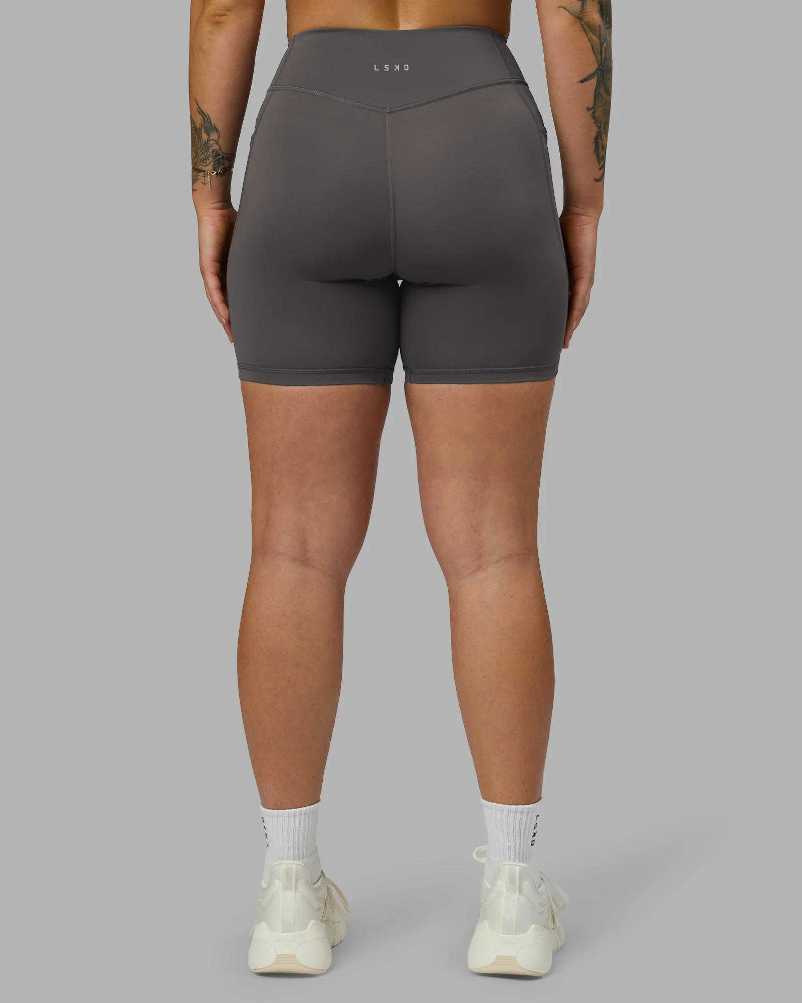 5024-elite-high-rise-6-short-pockets-dark-storm-4.webp Elite High-Rise 6" Short Pockets - Dark Storm