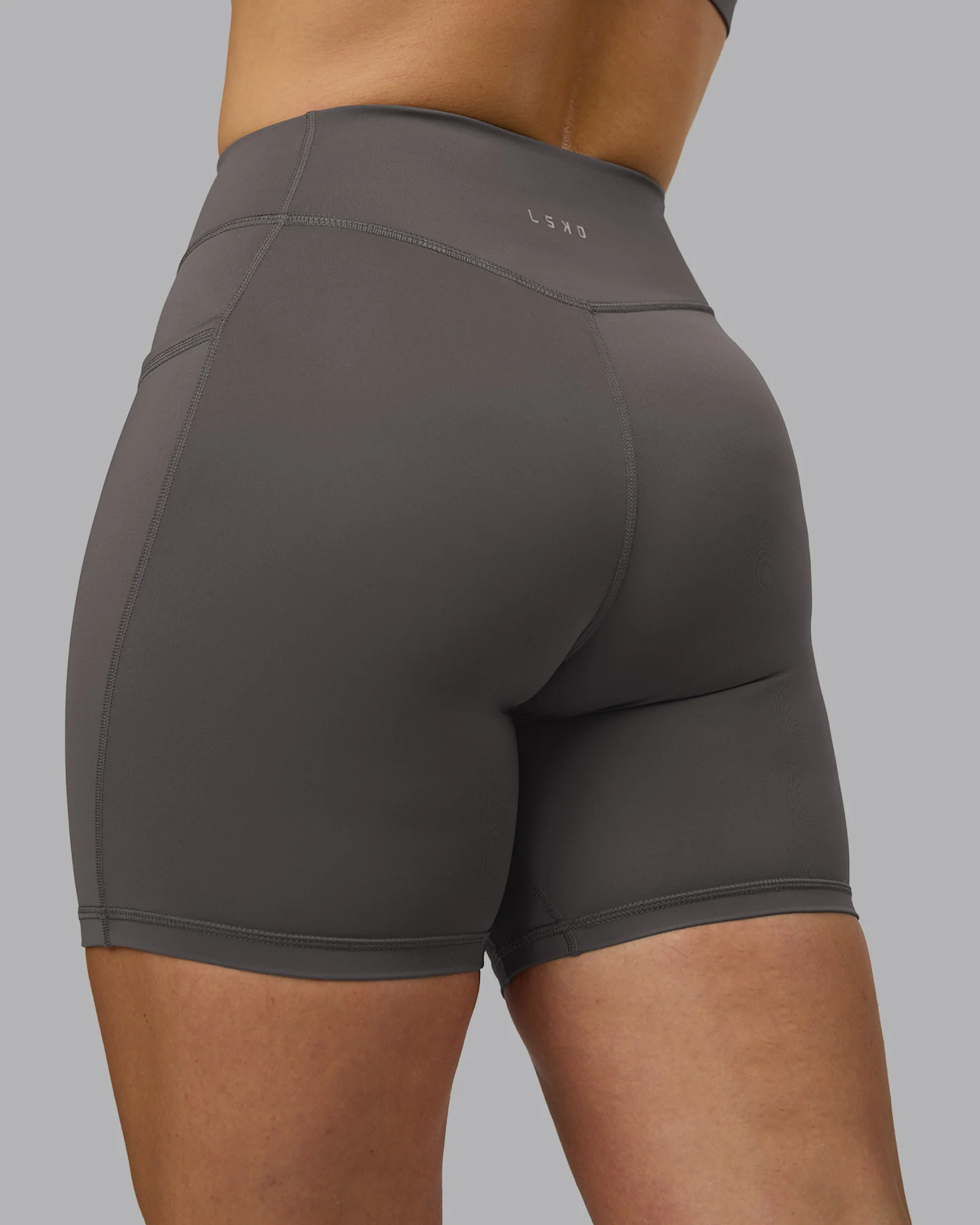 5024-elite-high-rise-6-short-pockets-dark-storm-7.webp Elite High-Rise 6" Short Pockets - Dark Storm