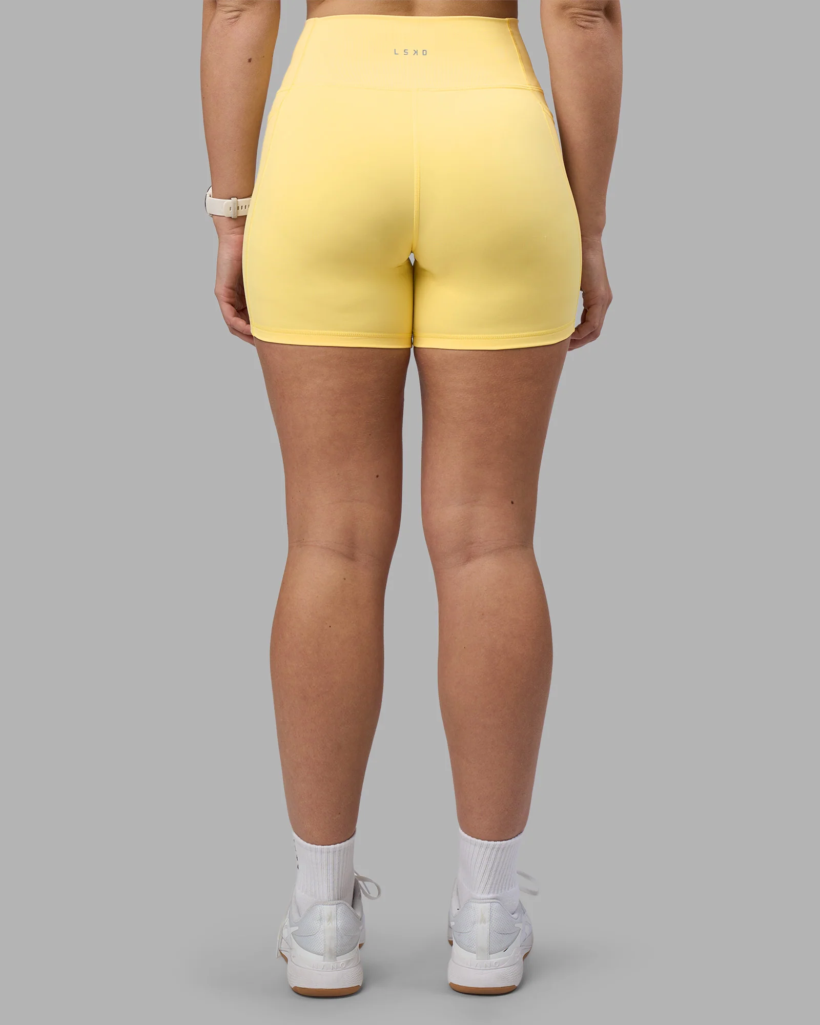 5042-fusion-ultra-high-rise-6-short-pockets-lemon-4.webp Fusion Ultra High-Rise 6" Short Pockets - Lemon