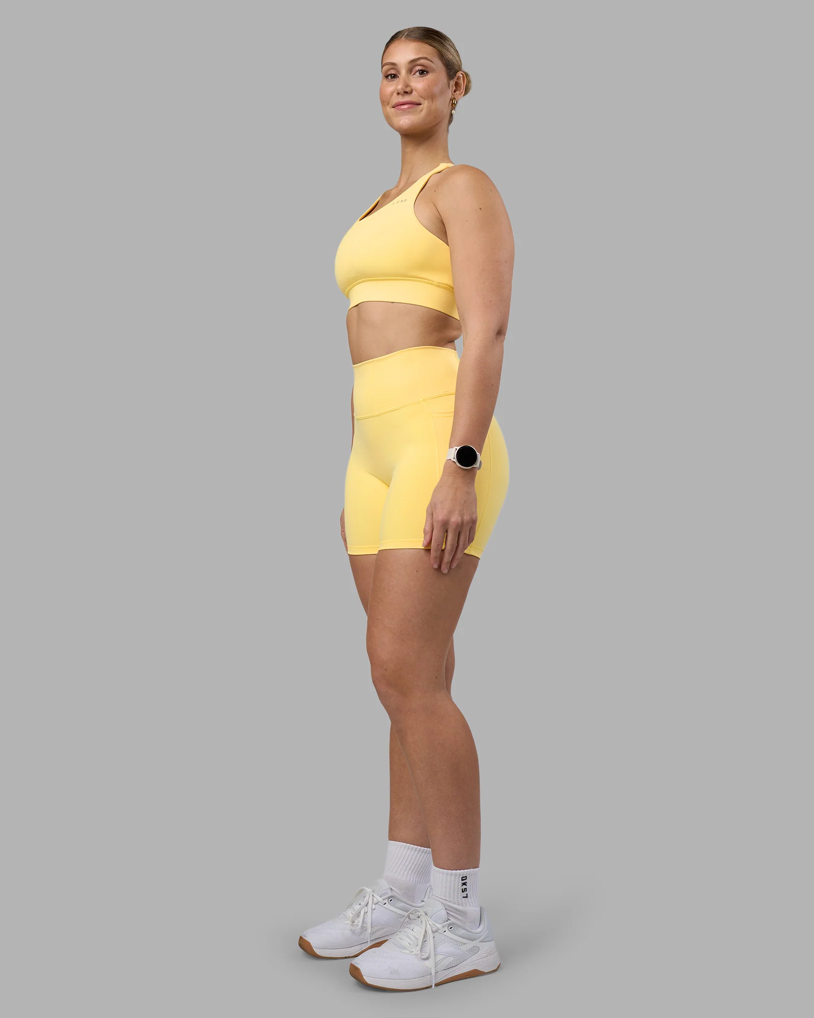 5042-fusion-ultra-high-rise-6-short-pockets-lemon-5.webp Fusion Ultra High-Rise 6" Short Pockets - Lemon
