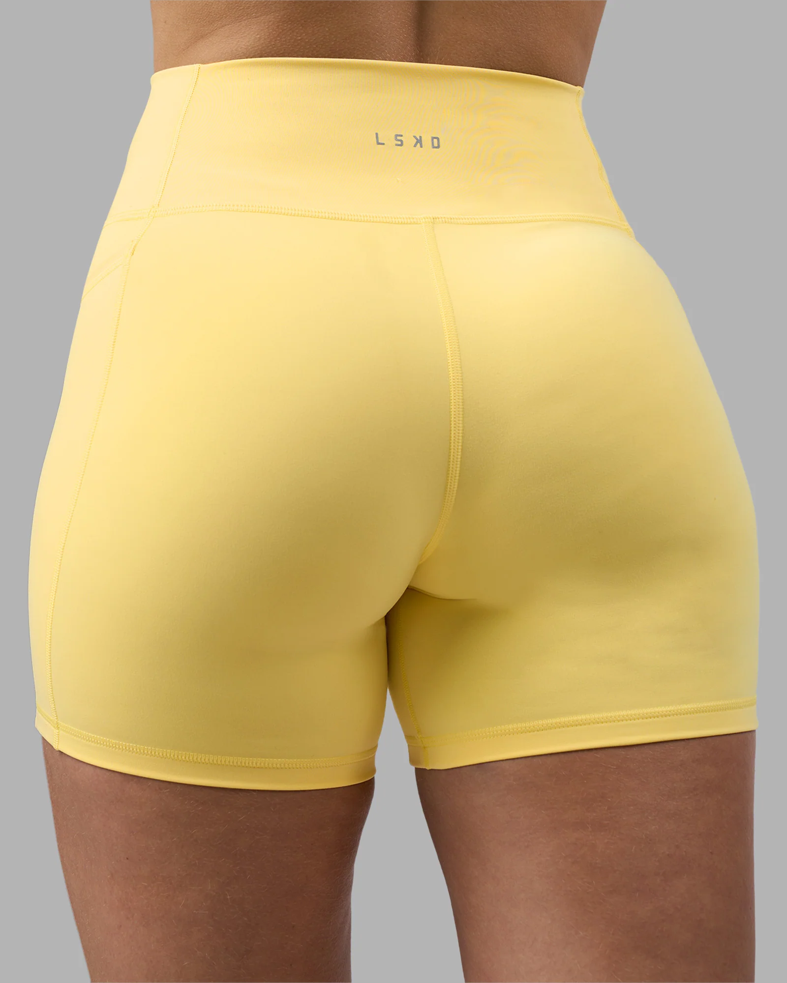 5042-fusion-ultra-high-rise-6-short-pockets-lemon-8.webp Fusion Ultra High-Rise 6" Short Pockets - Lemon