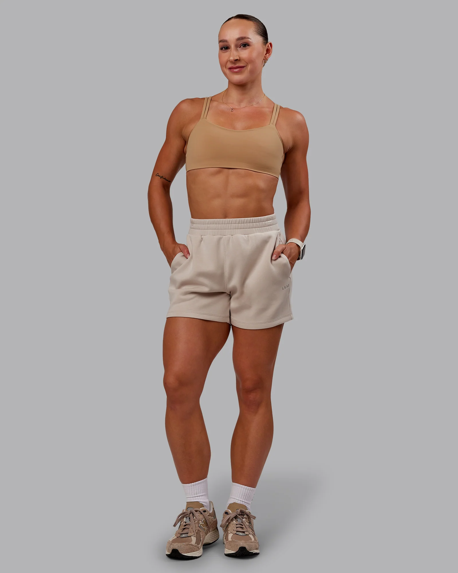 5195-vantage-sports-bra-warm-smoke-3.webp Vantage Sports Bra - Warm Smoke