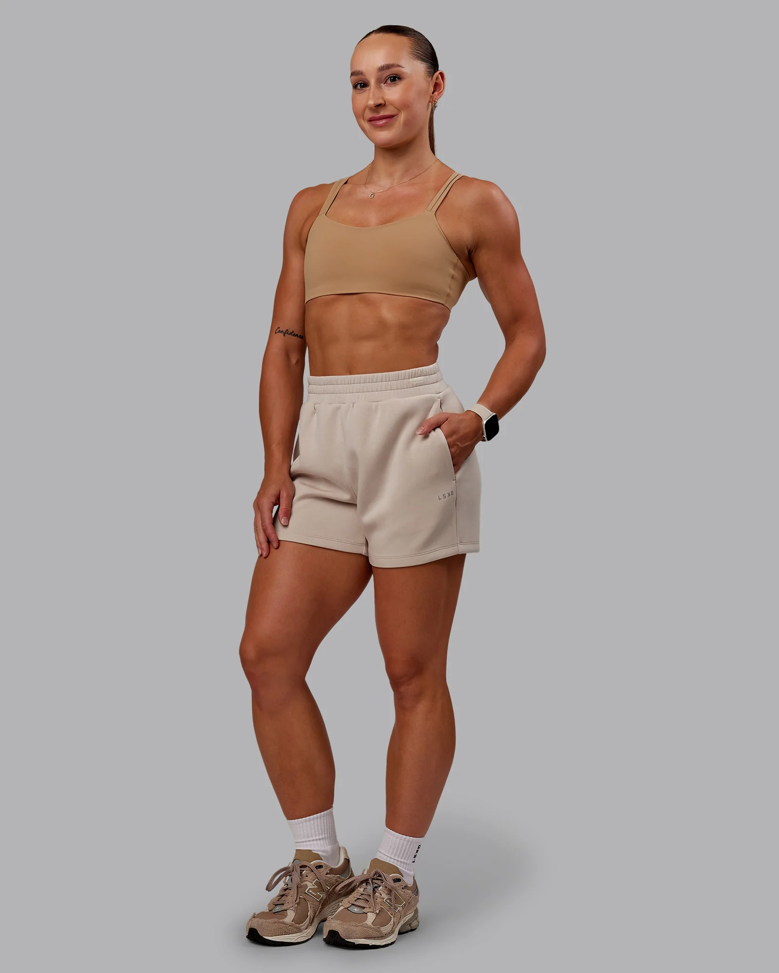 5195-vantage-sports-bra-warm-smoke-5.webp Vantage Sports Bra - Warm Smoke
