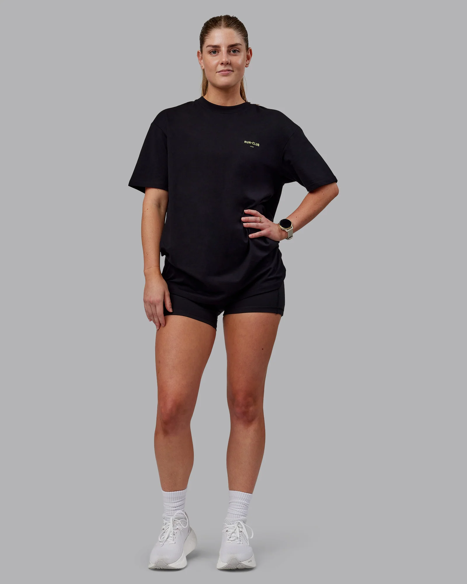5324-run-club-flxcotton-tee-oversize-black-volt-13.webp RUN CLUB FLXCotton Tee Oversize - Black-Volt