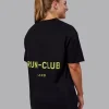 5324-run-club-flxcotton-tee-oversize-black-volt-5.webp RUN CLUB FLXCotton Tee Oversize - Black-Volt