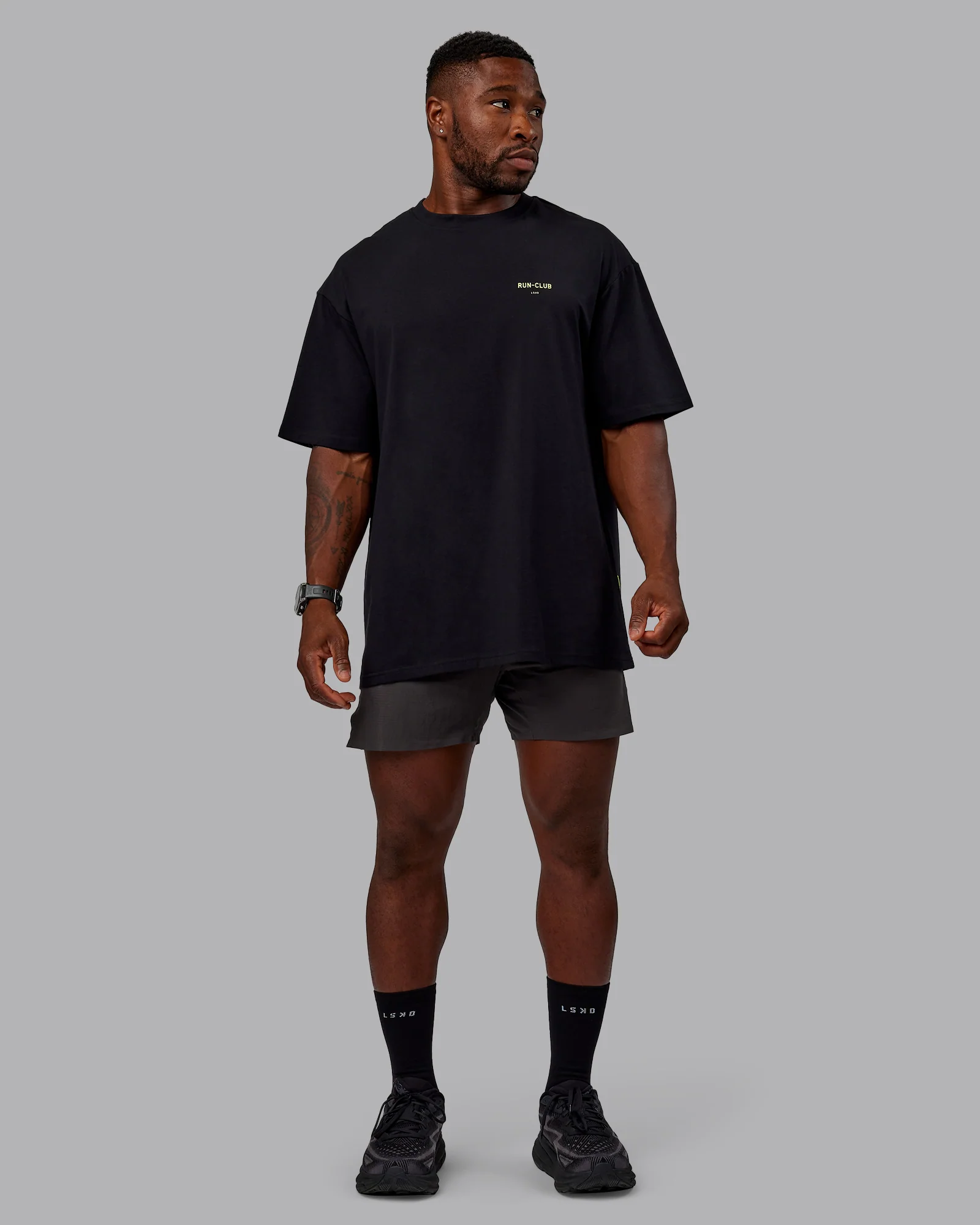 5324-run-club-flxcotton-tee-oversize-black-volt-9.webp RUN CLUB FLXCotton Tee Oversize - Black-Volt