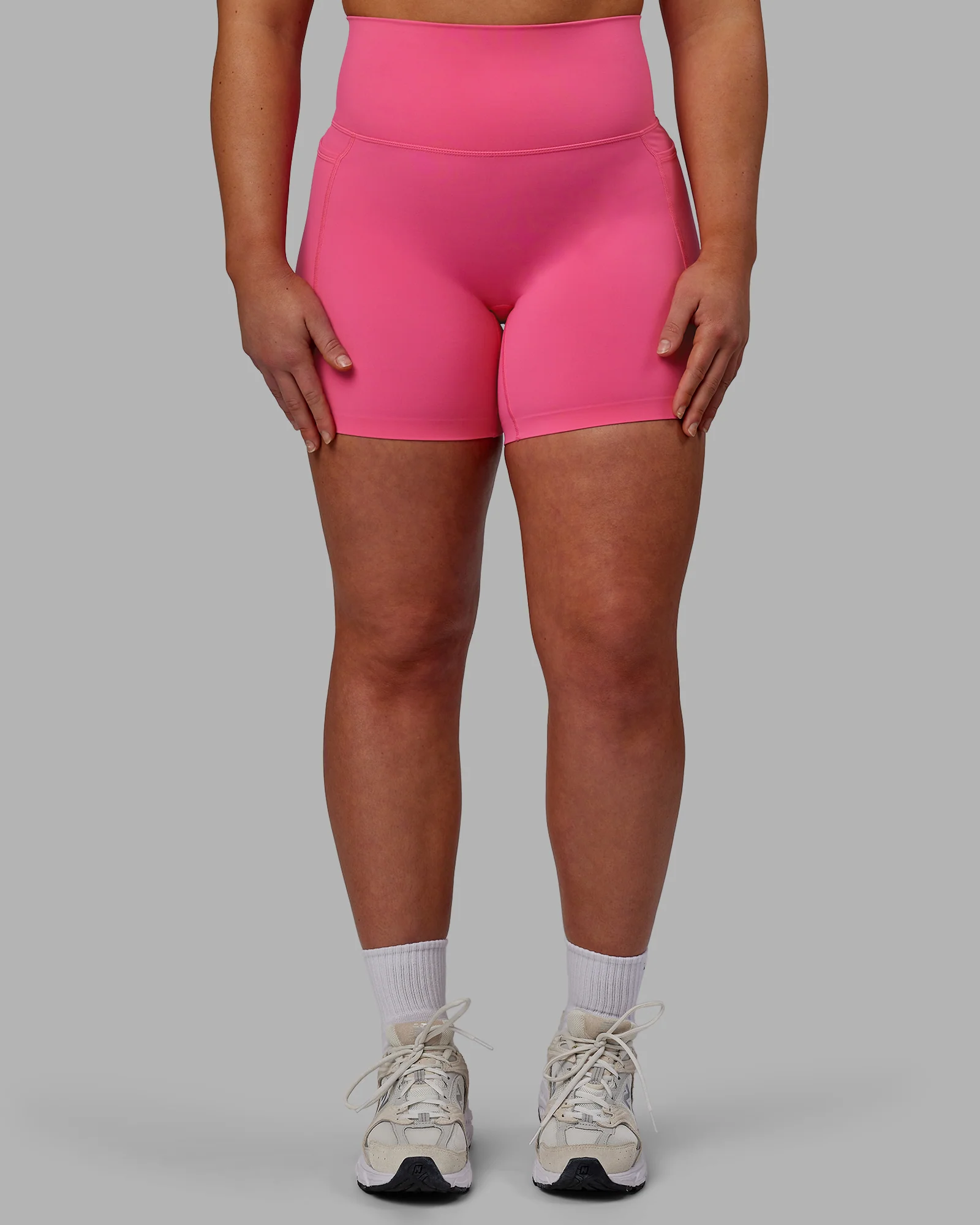 5358-elixir-ultra-high-rise-6-short-pockets-carmine-rose-1.webp Elixir Ultra High-Rise 6" Short Pockets - Carmine Rose