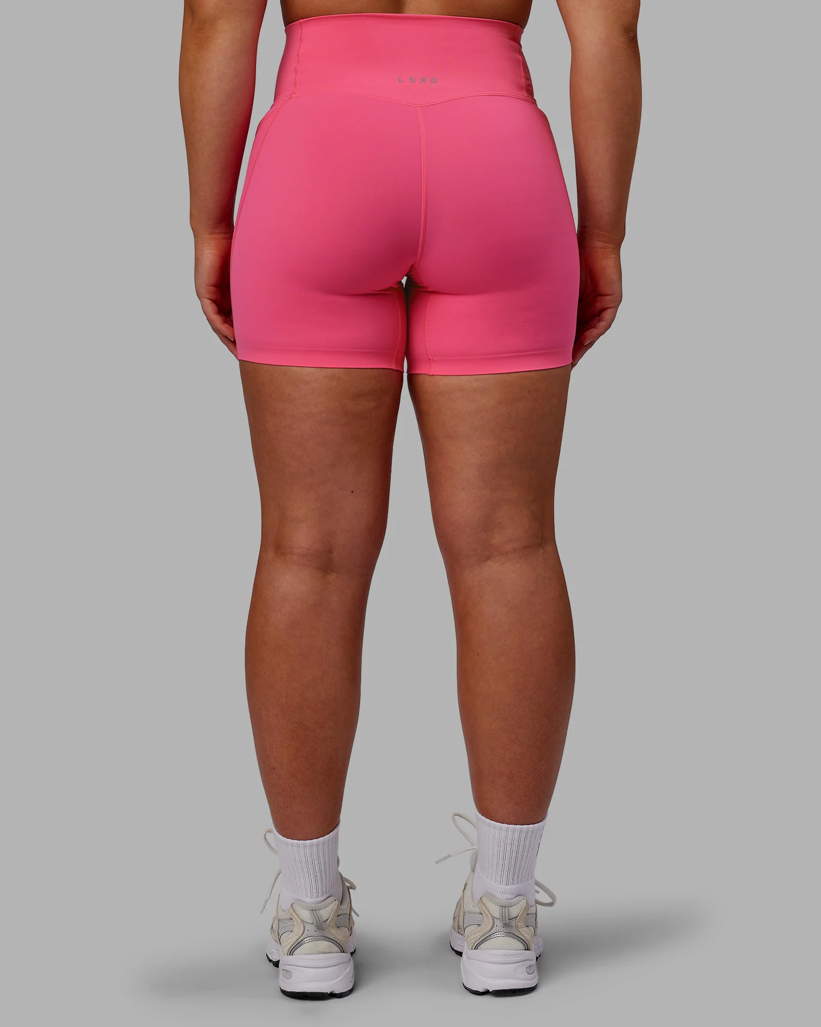 5358-elixir-ultra-high-rise-6-short-pockets-carmine-rose-4.webp Elixir Ultra High-Rise 6" Short Pockets - Carmine Rose