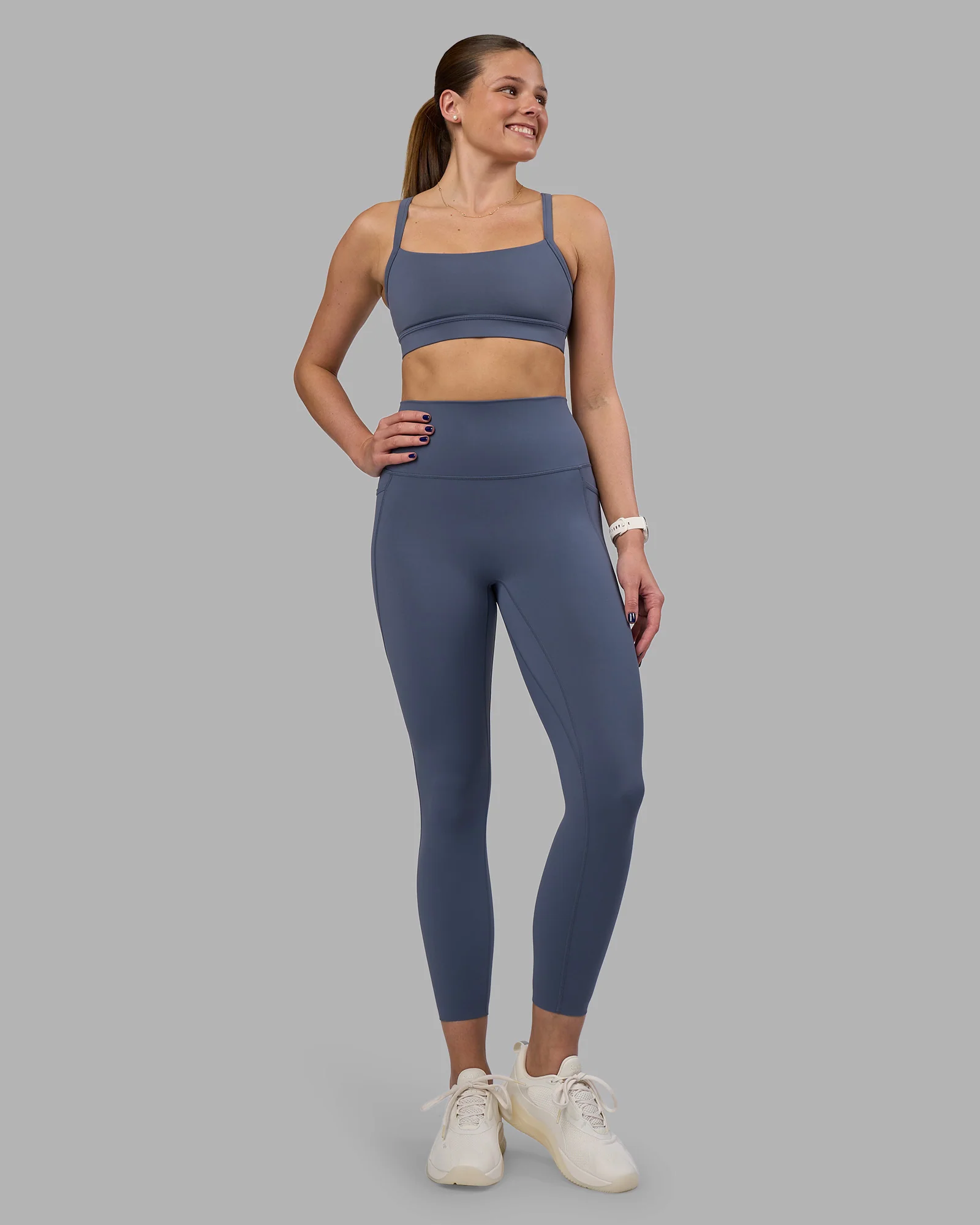 5466-momentum-sports-bra-night-shadow-6.webp Momentum Sports Bra - Night Shadow