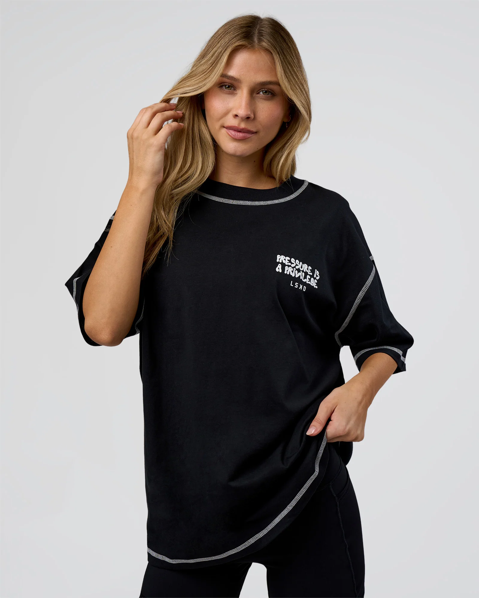 5544-pressure-is-privilege-oversized-tee-black-white-4.webp Pressure is Privilege Oversized Tee - Black-White