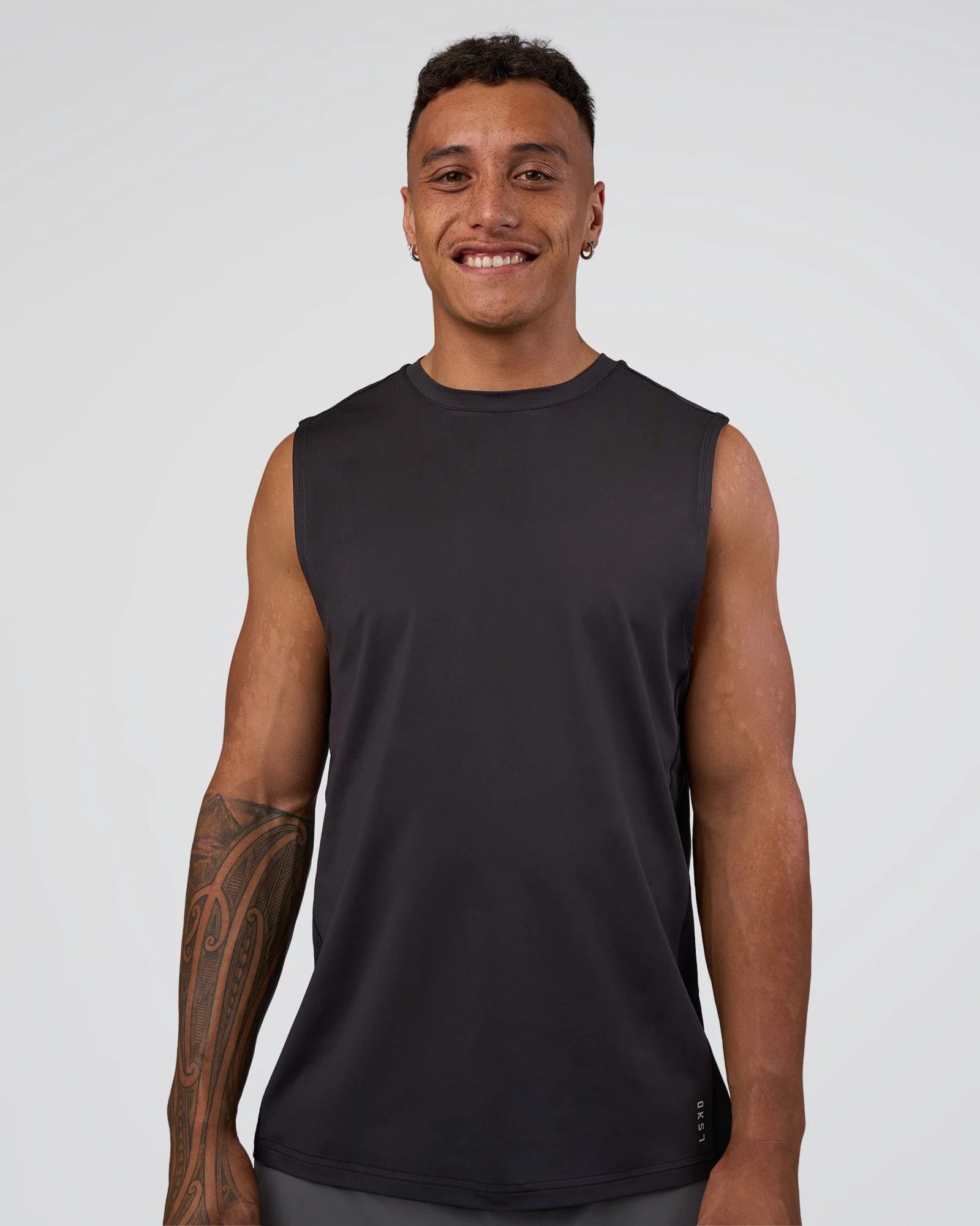 5589-airtrack-muscle-tank-black-1.webp AirTrack Muscle Tank - Black
